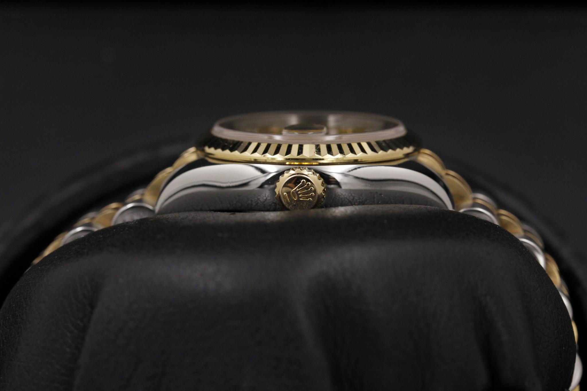 Watch Image 3