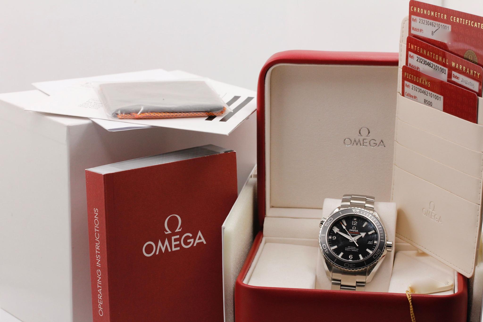 Watch Image 12