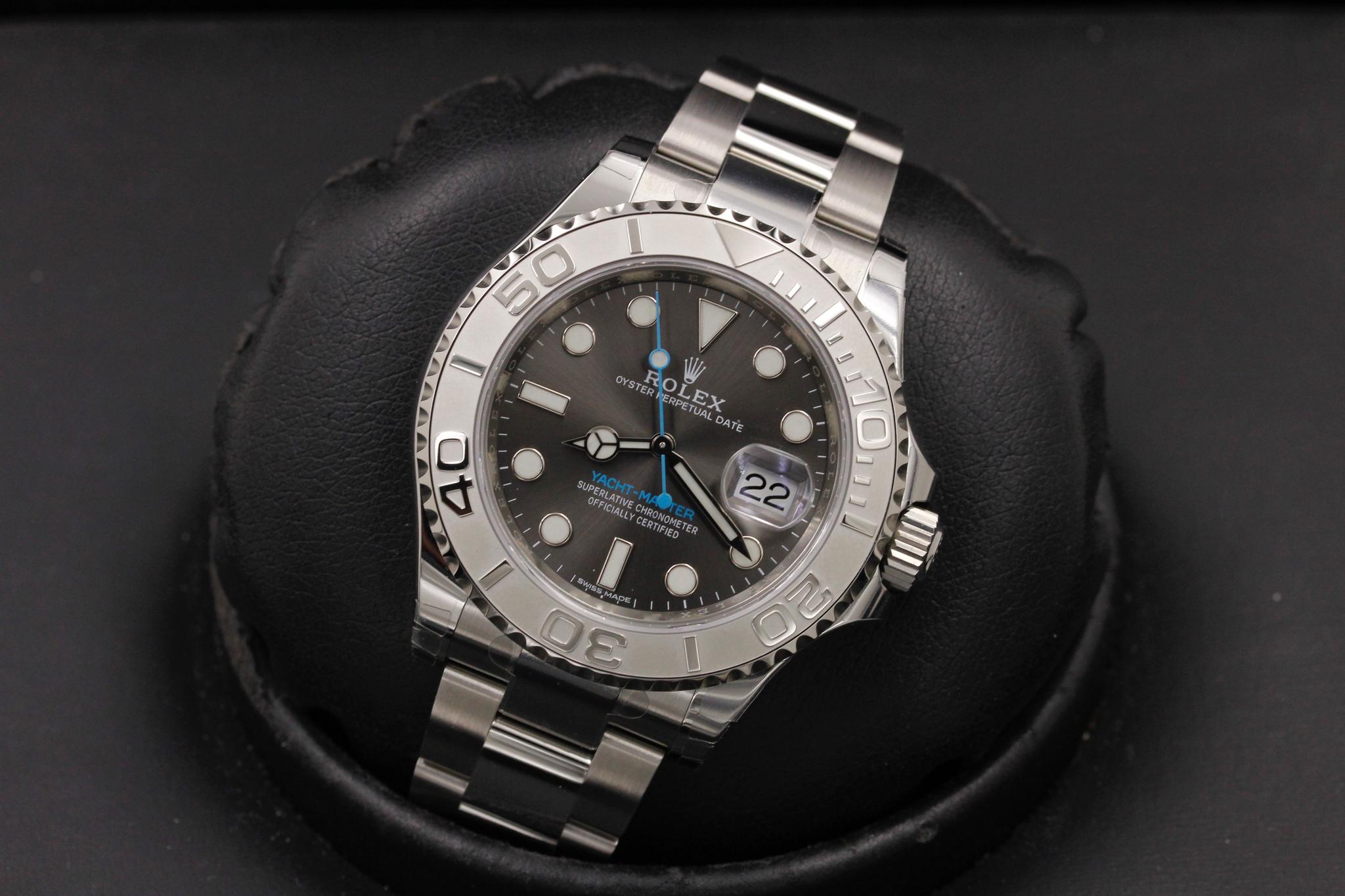 Watch Image 9