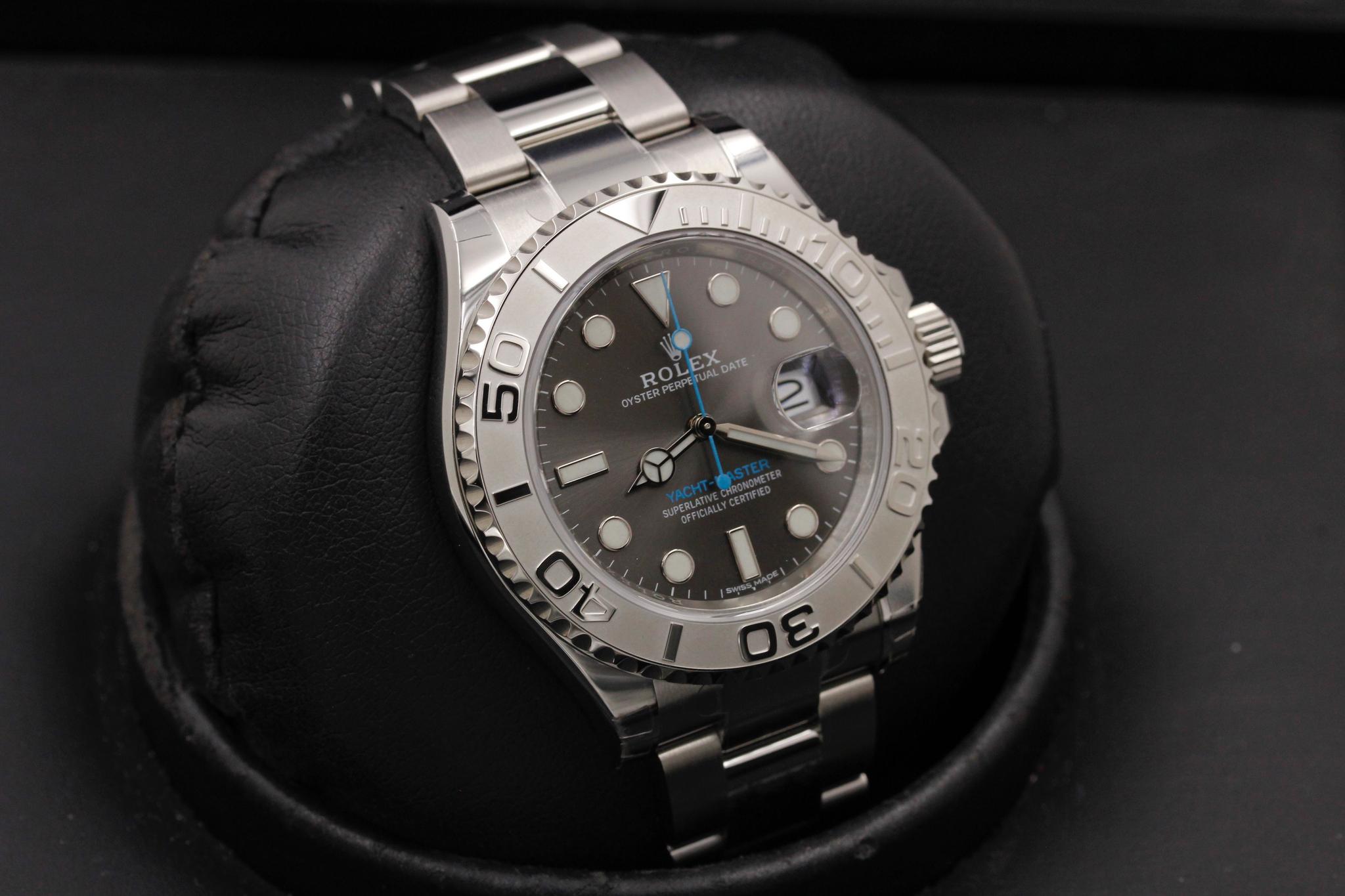 Watch Image 10