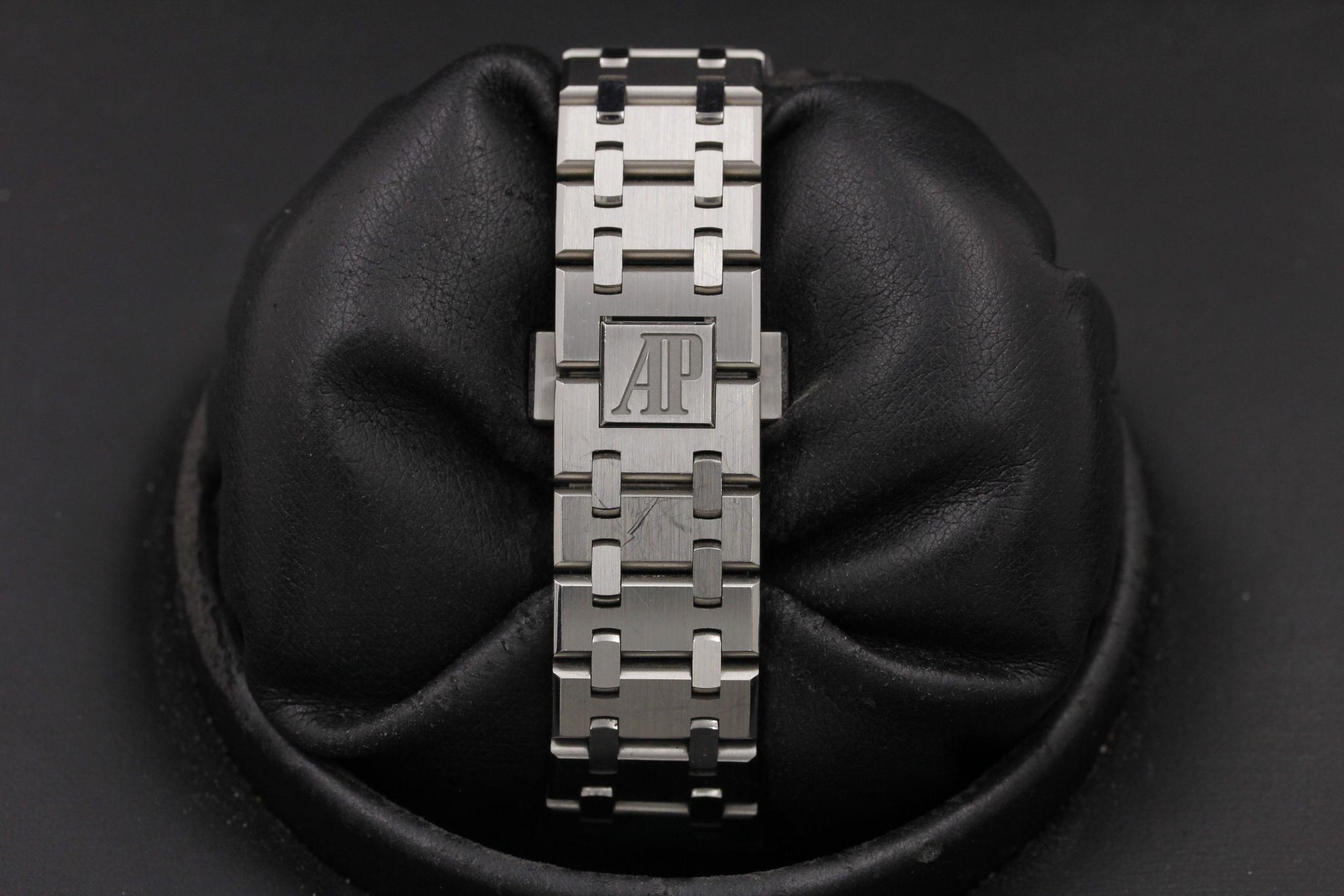 Watch Image 8