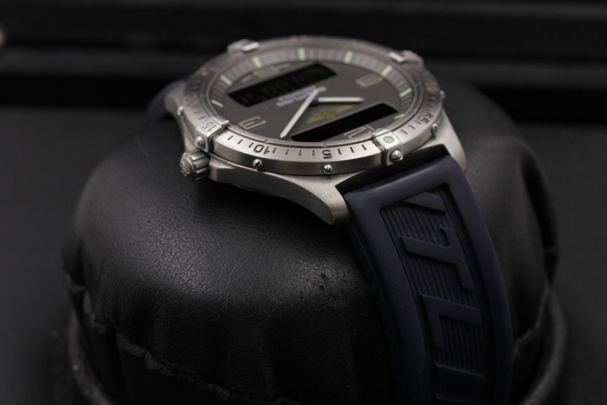 Watch Image 4