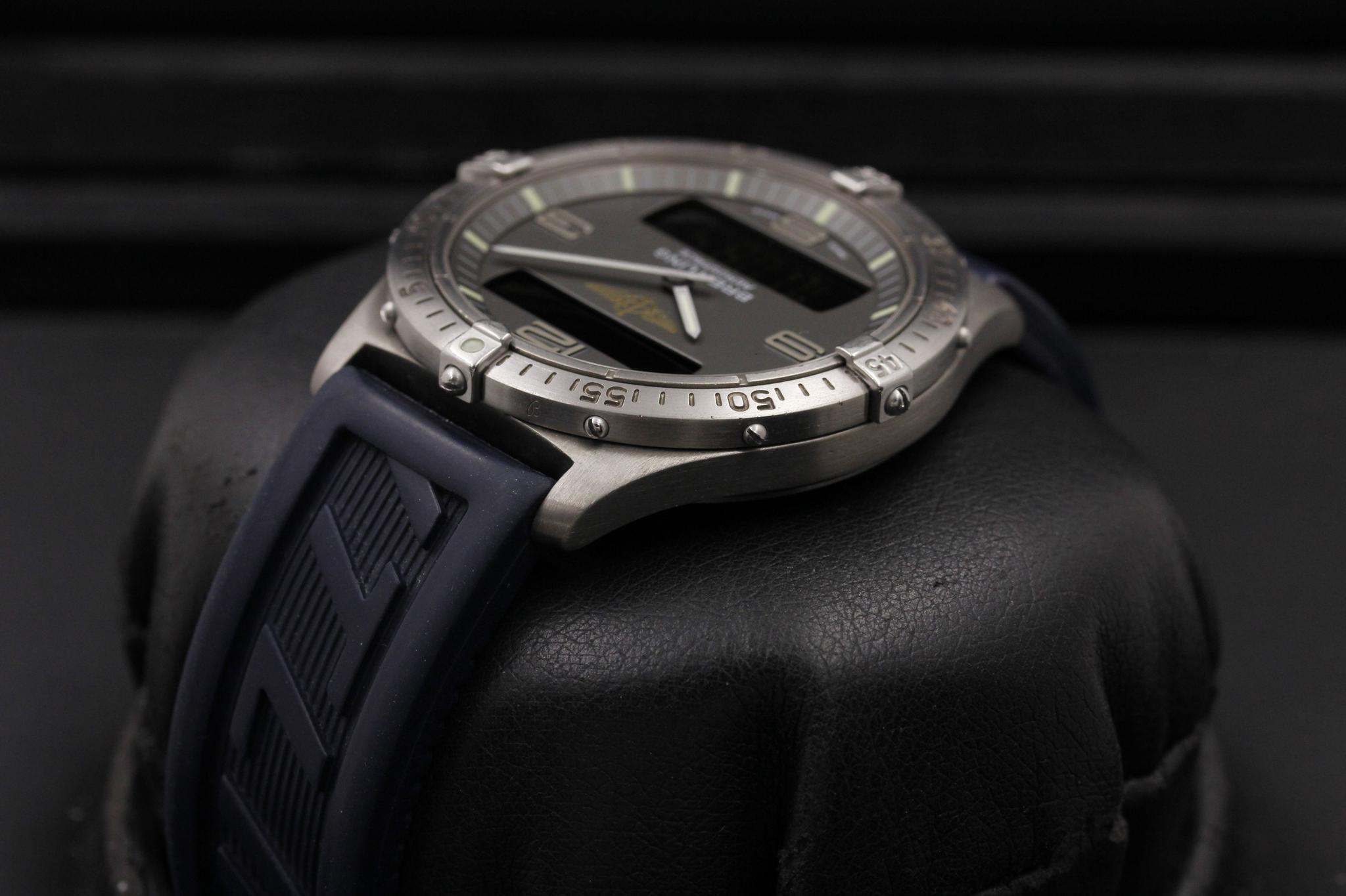 Watch Image 5
