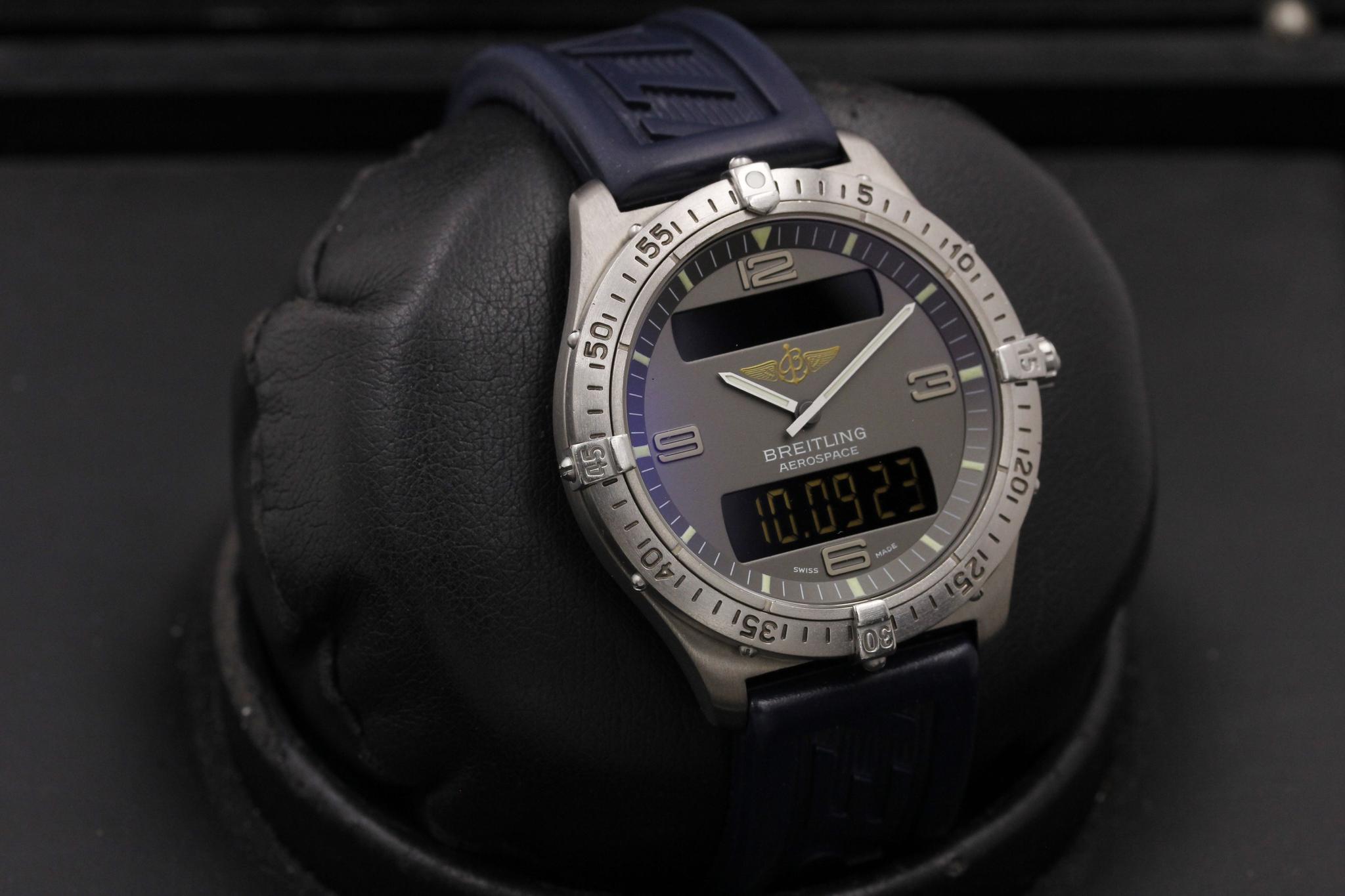 Watch Image 11