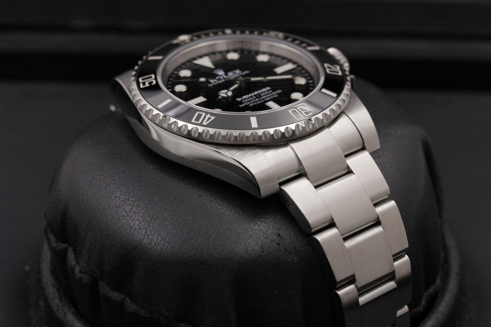 Watch Image 6