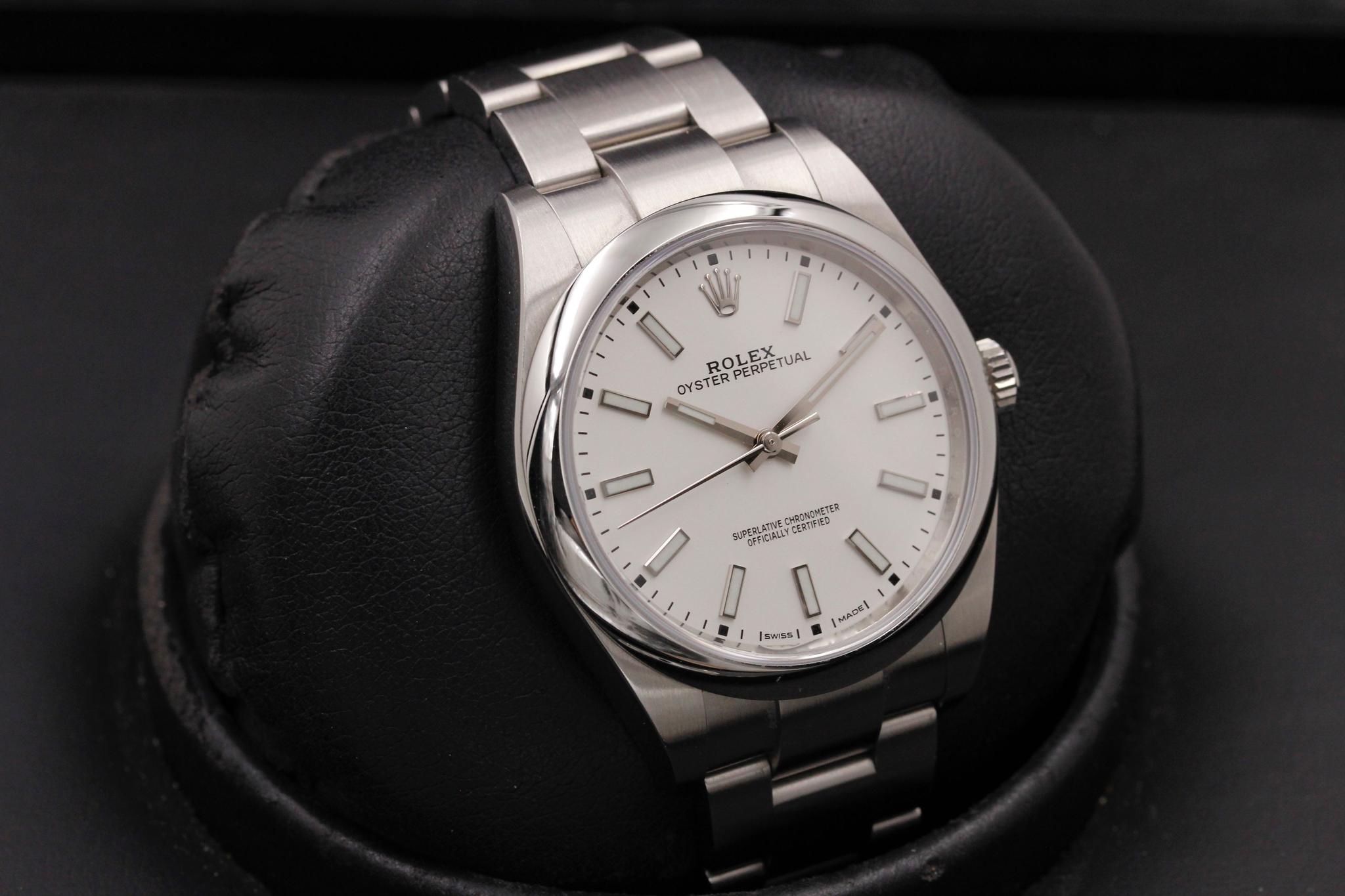 Watch Image 10