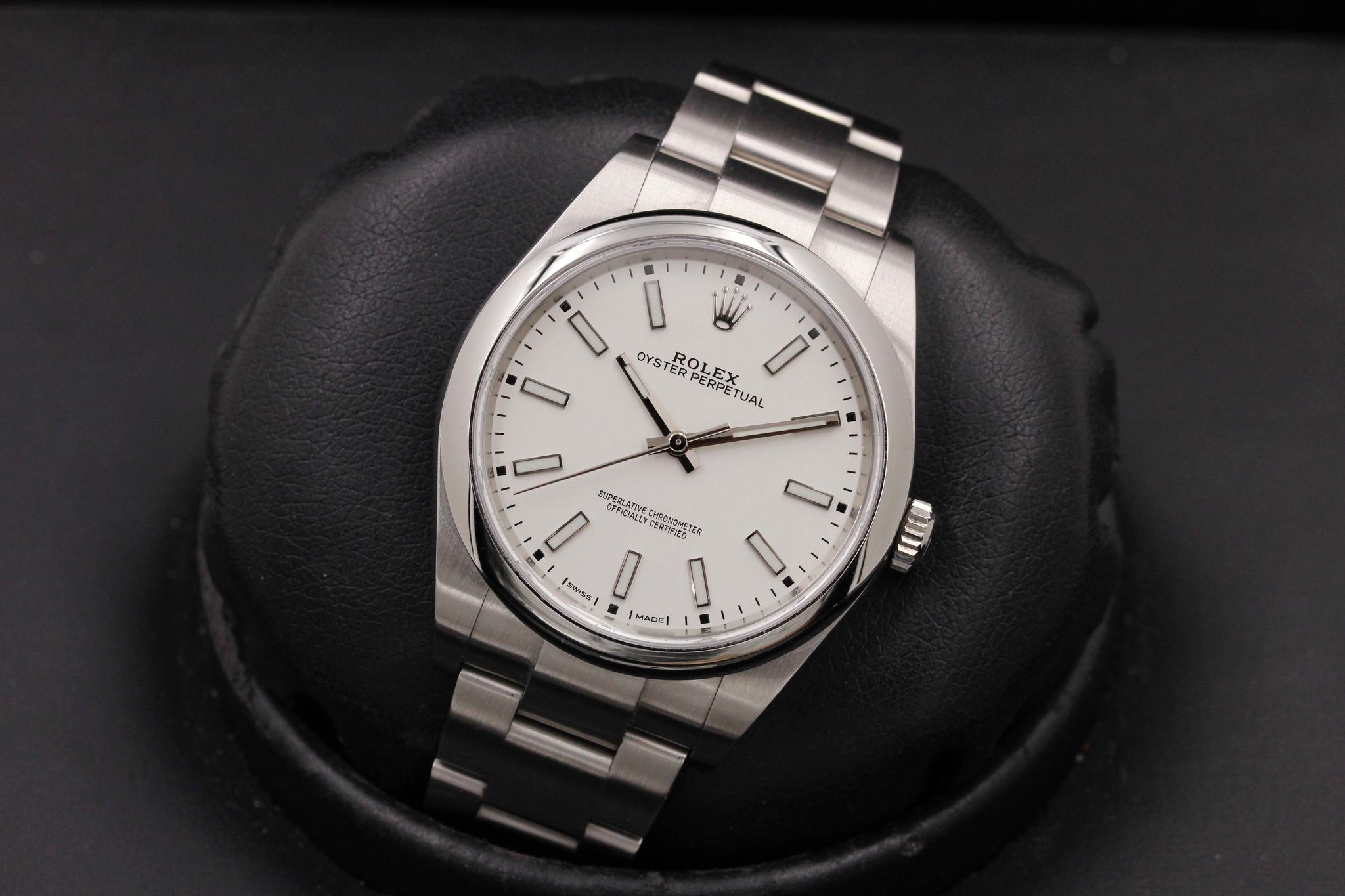 Watch Image 9