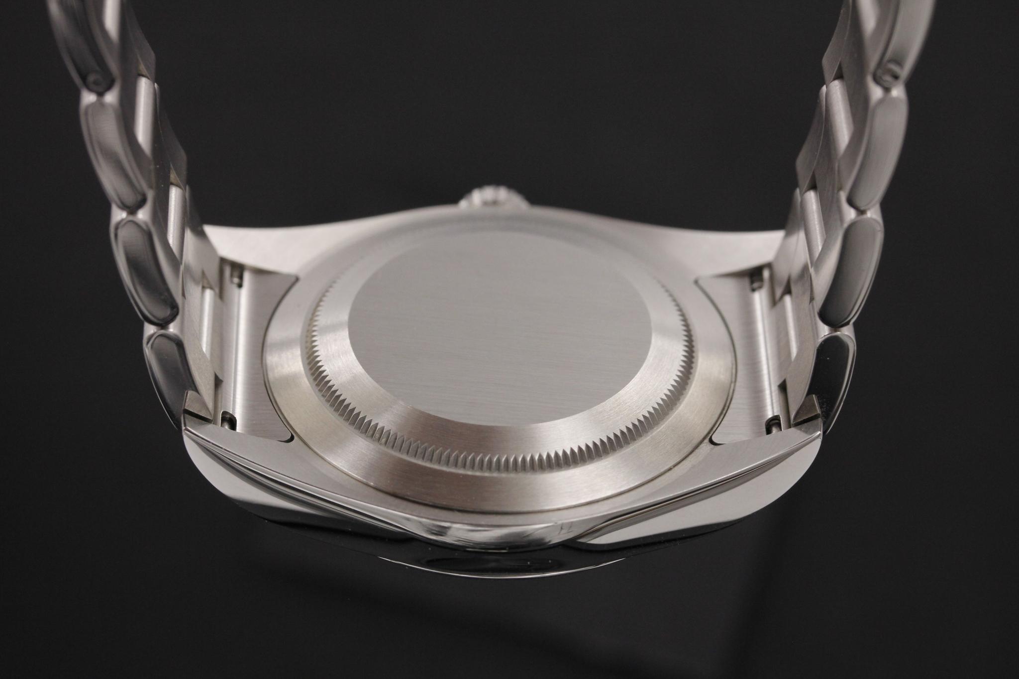 Watch Image 7