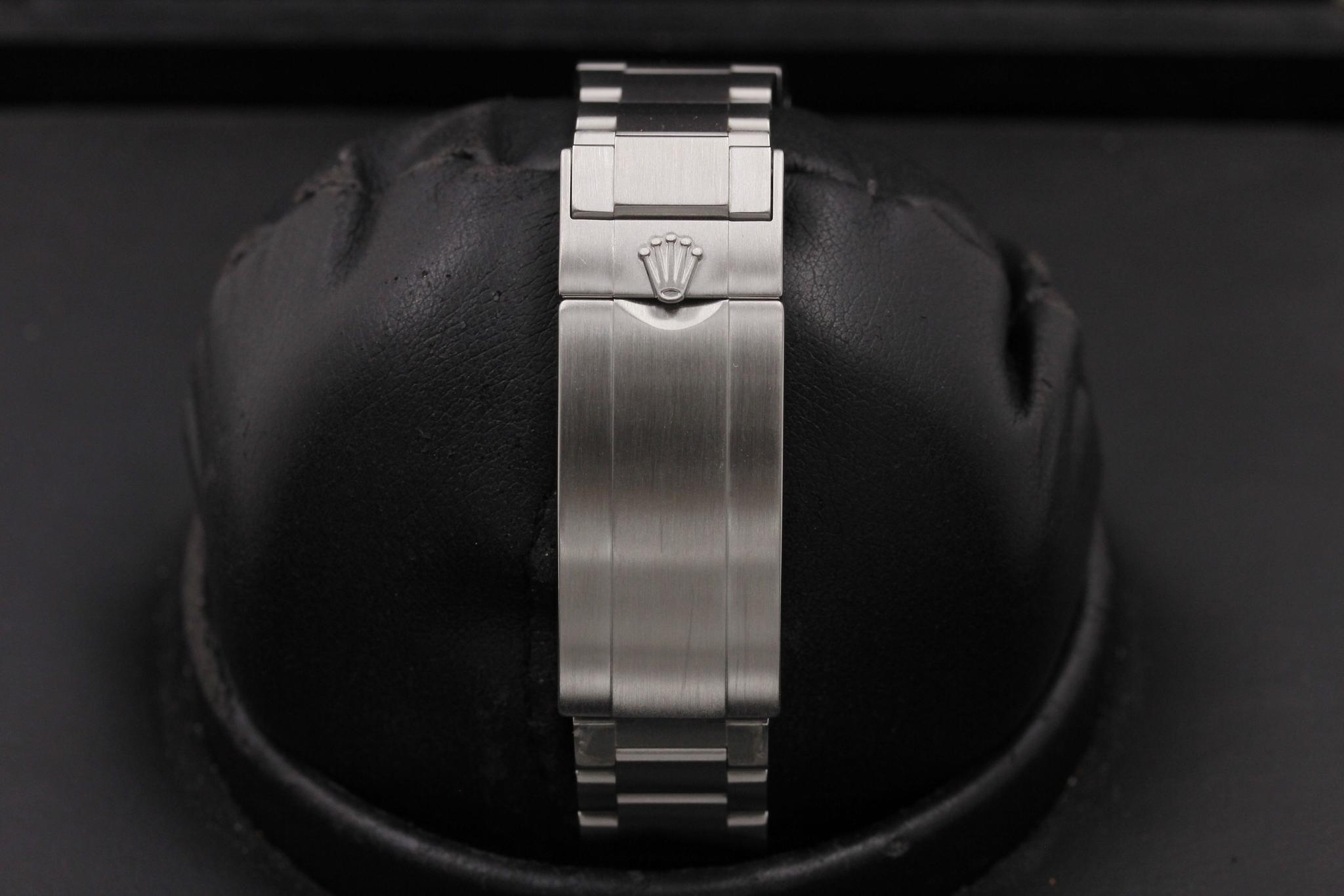 Watch Image 8