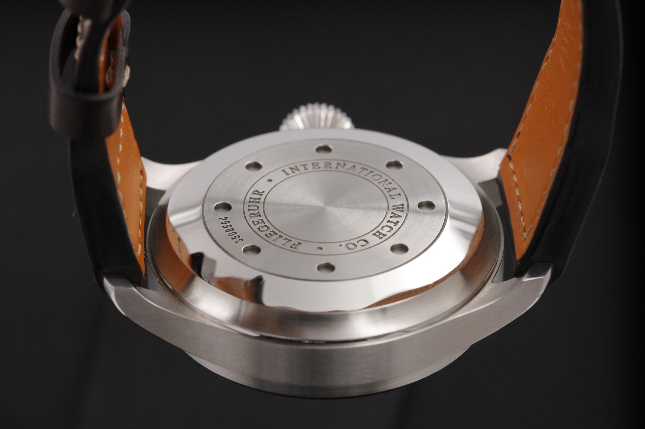 Watch Image 7