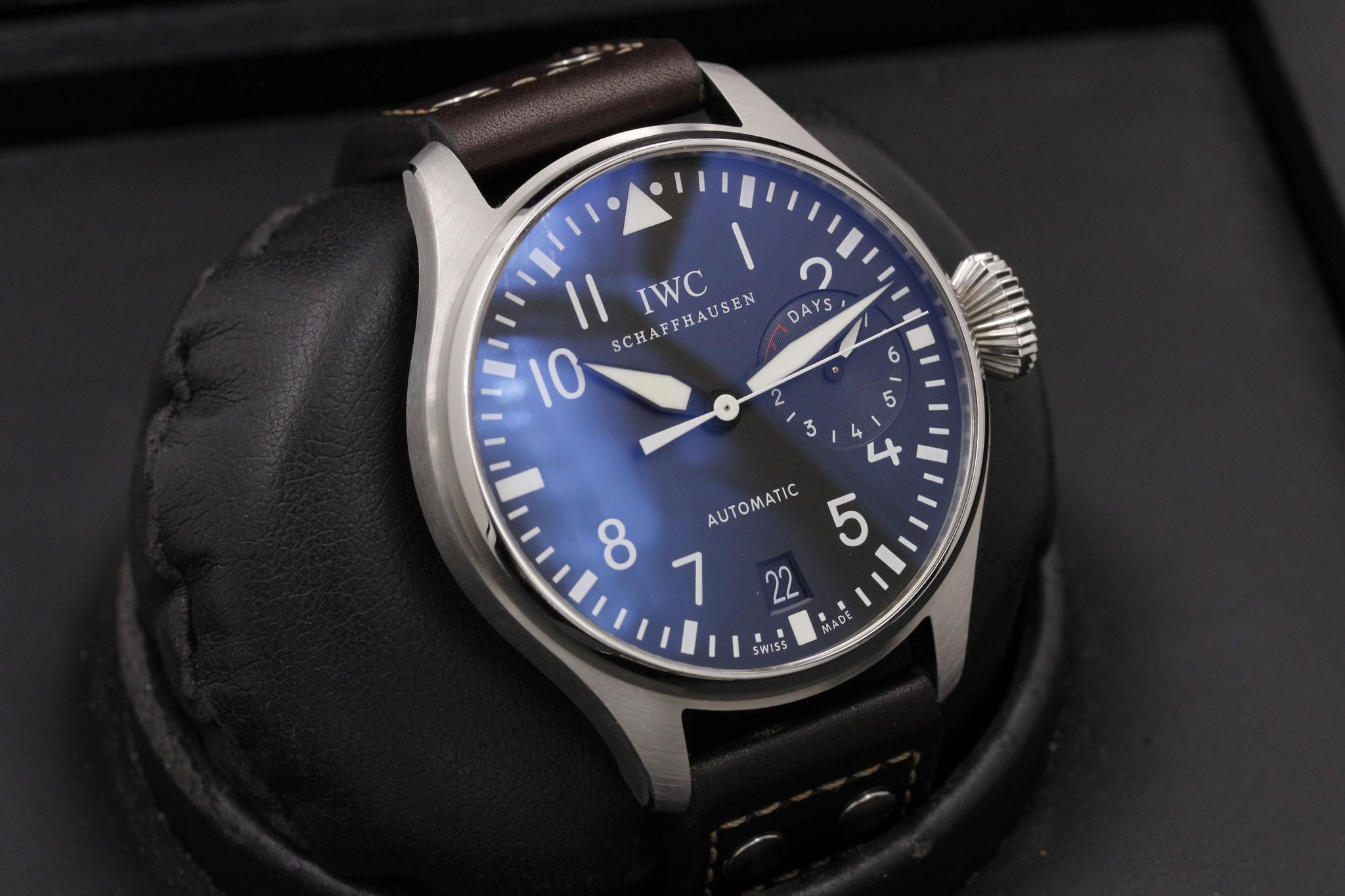 Watch Image 10
