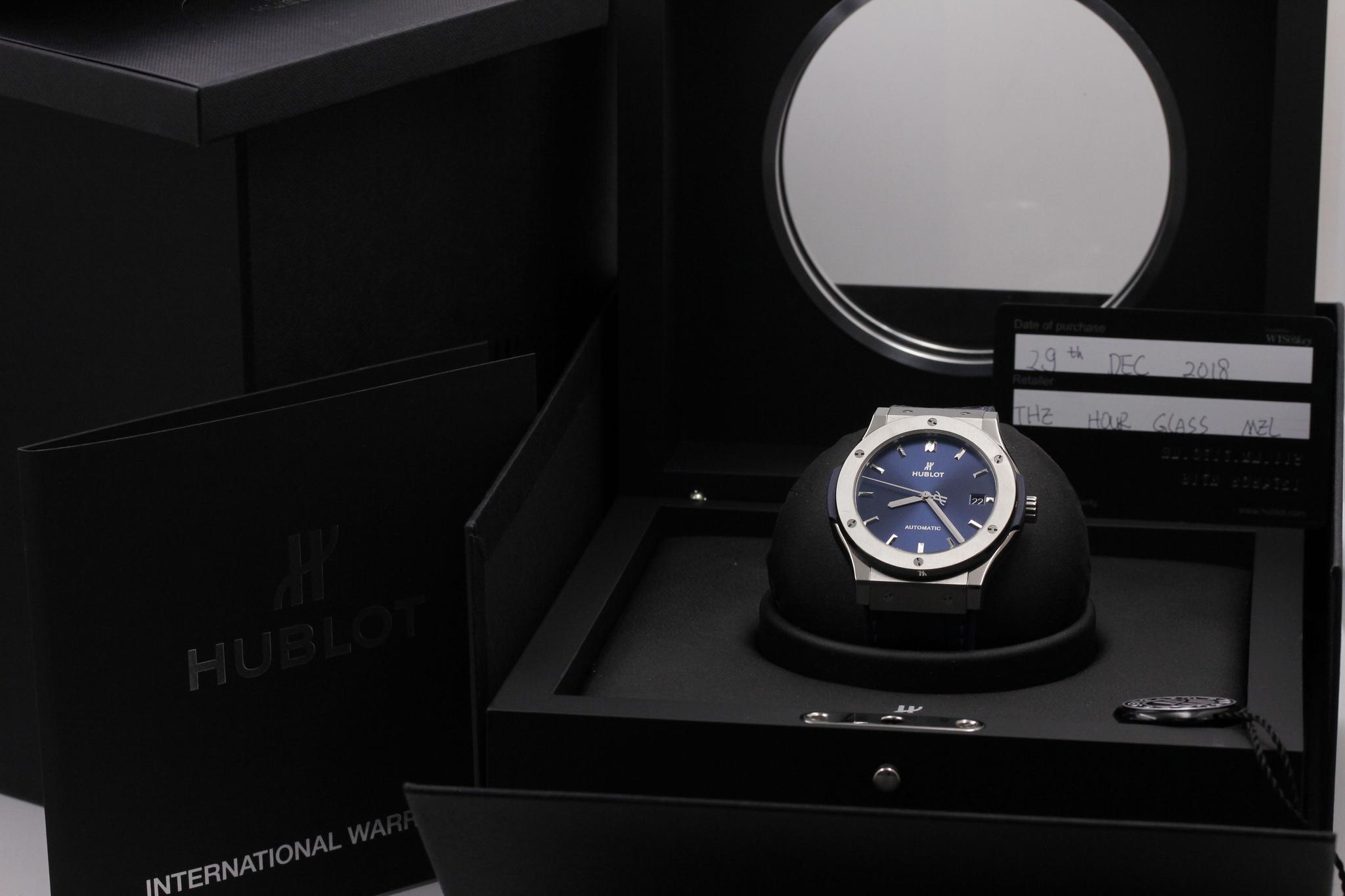 Watch Image 11