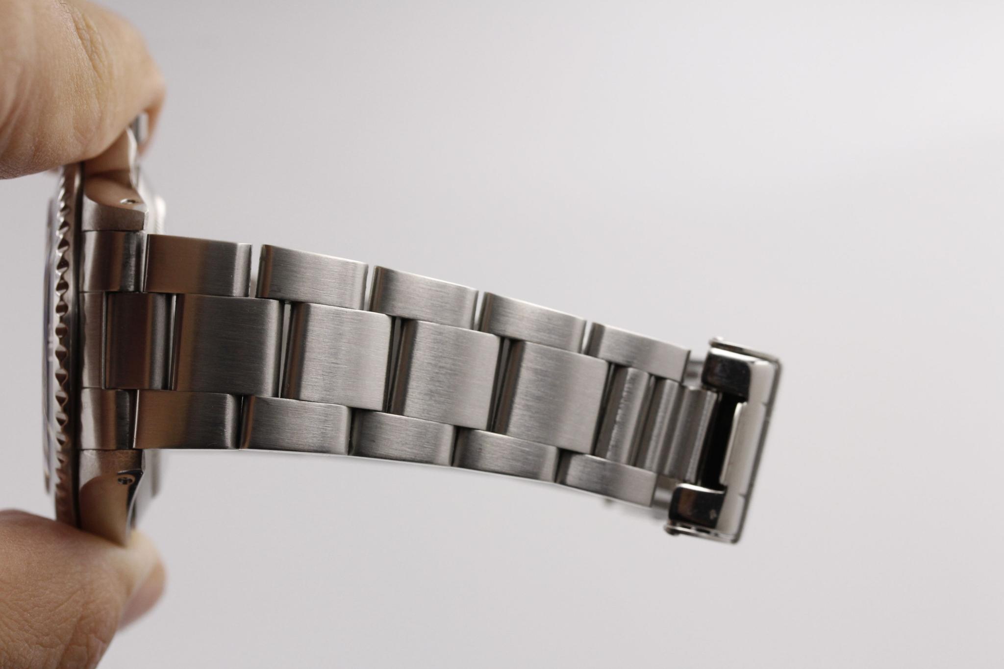 Watch Image 9