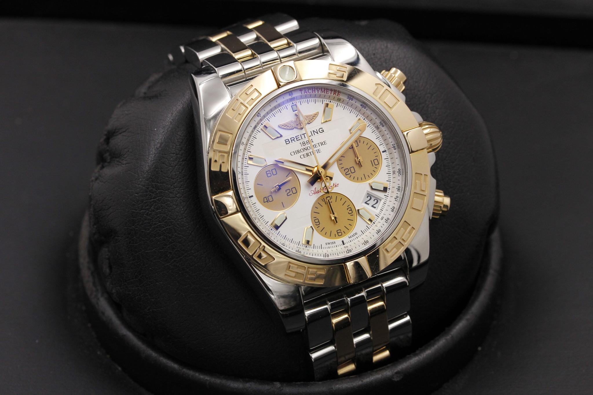 Watch Image 10