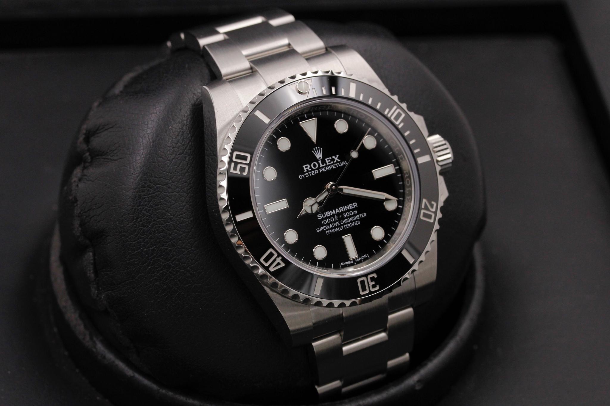 Watch Image 10