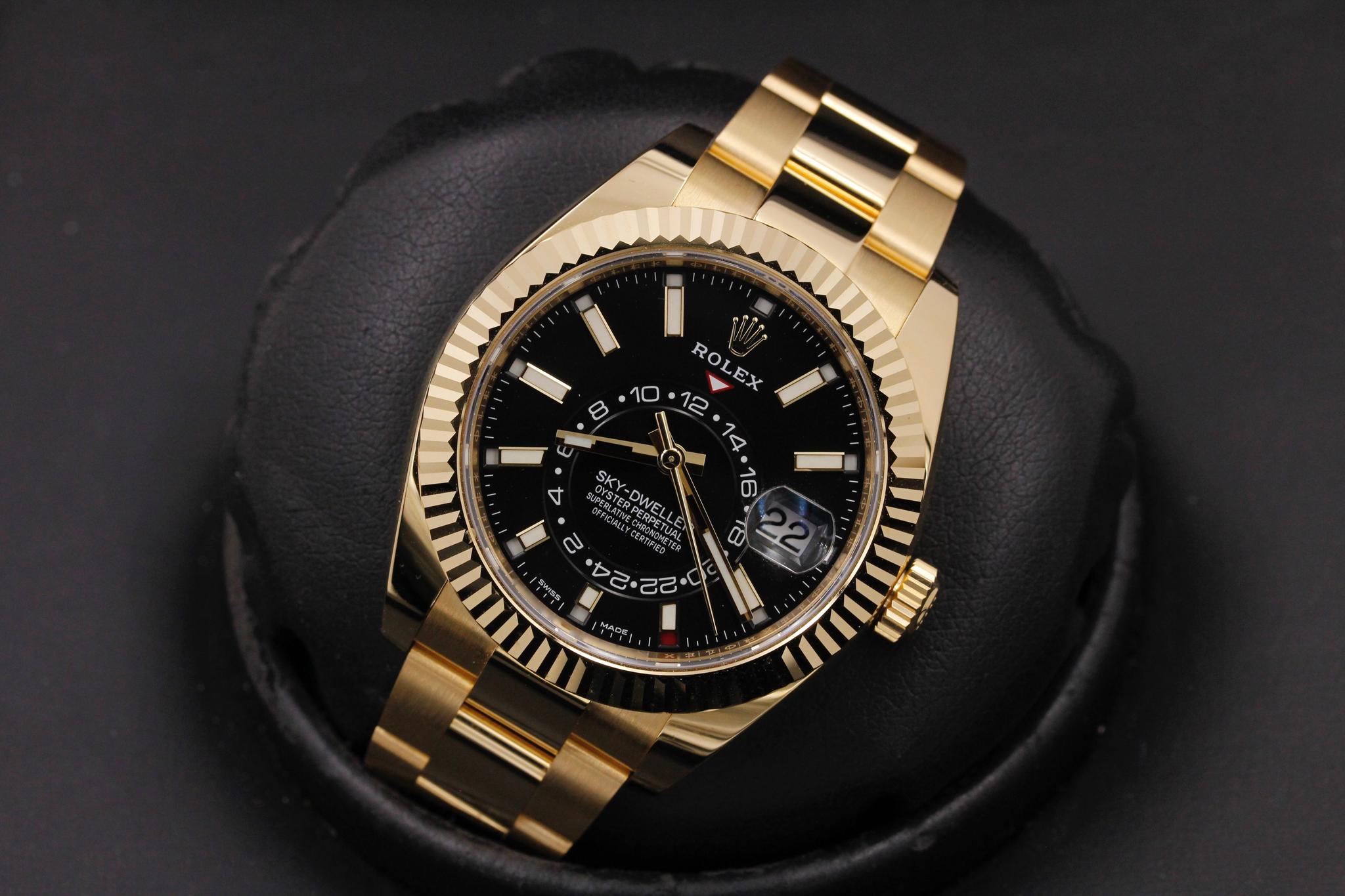Watch Image 8