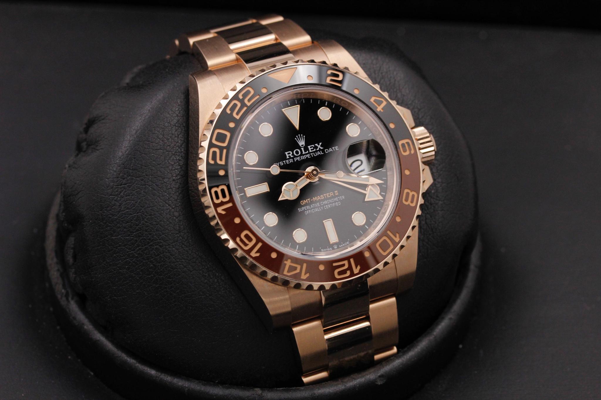 Watch Image 10