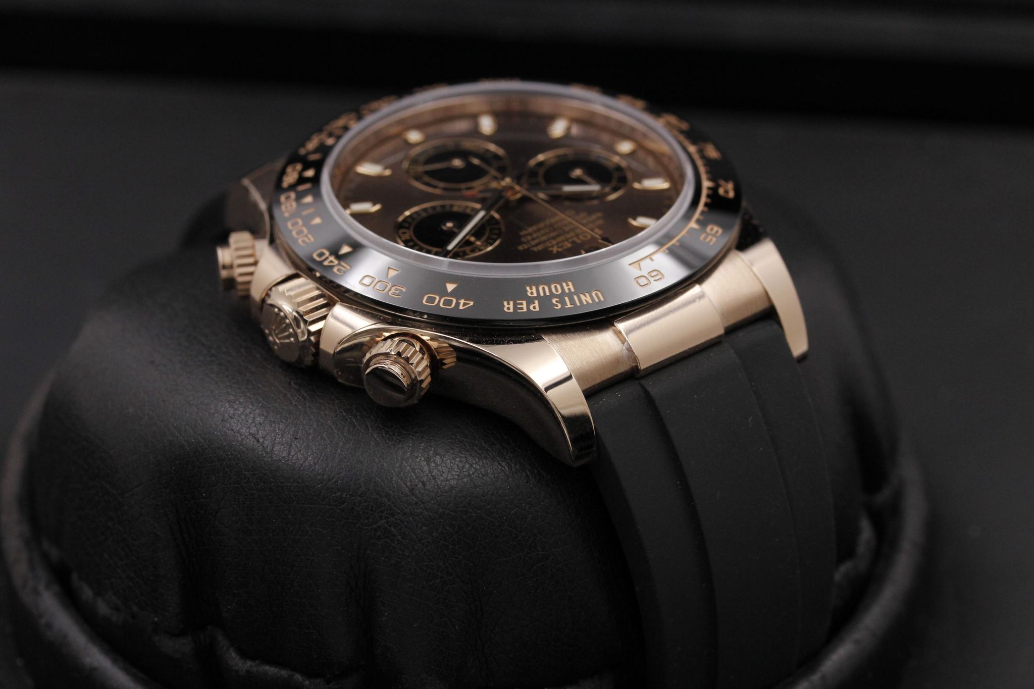 Watch Image 4