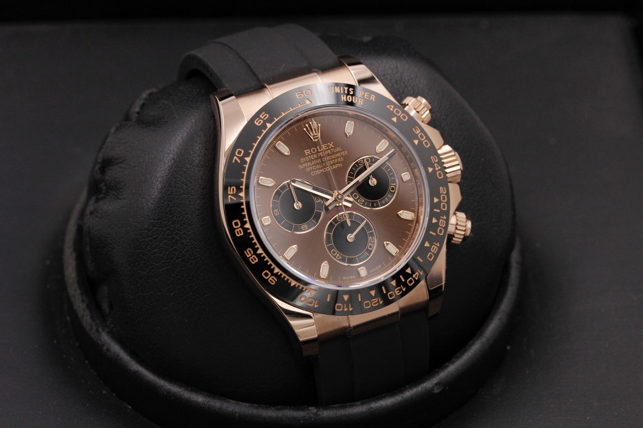 Watch Image 10