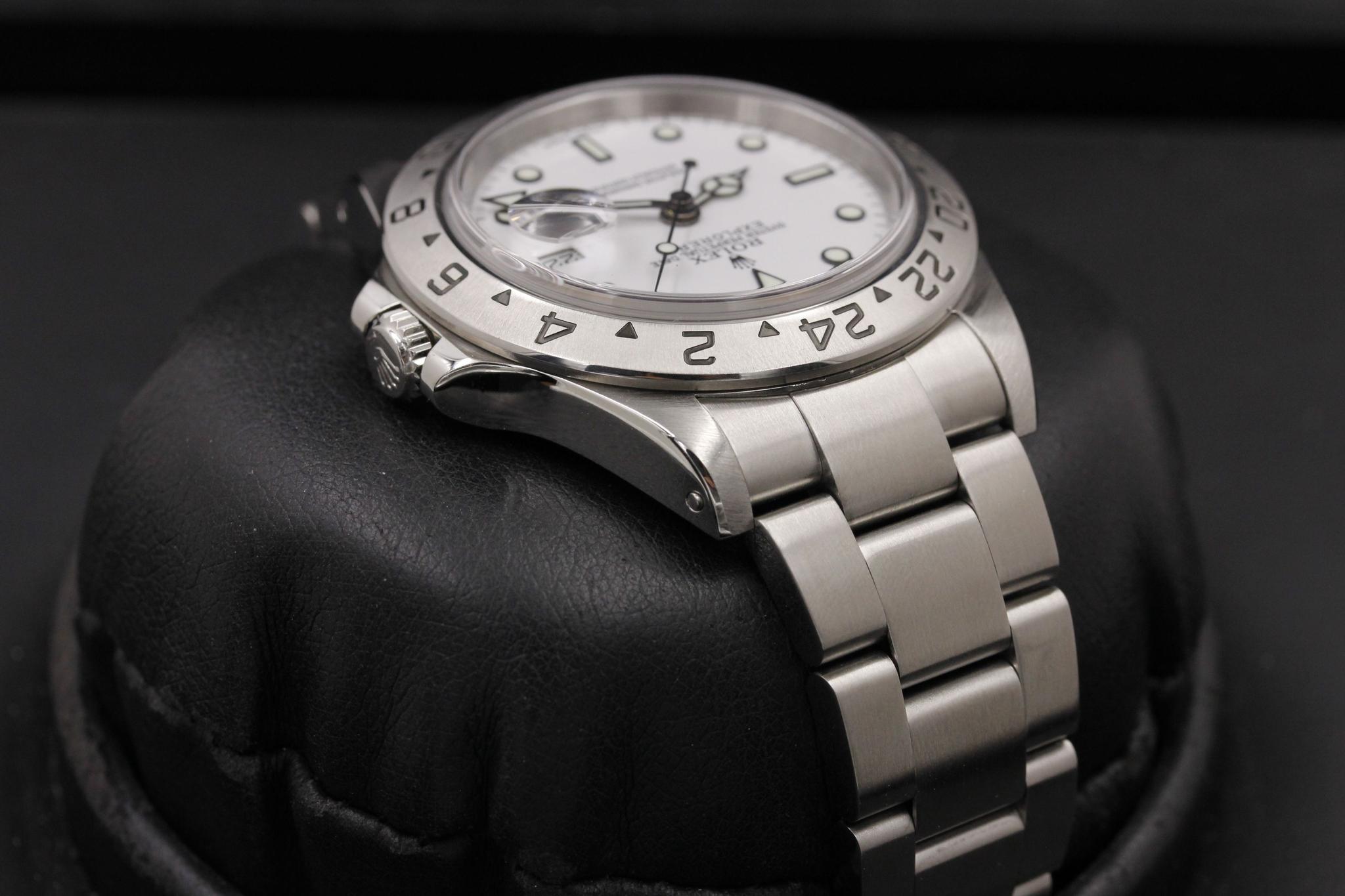 Watch Image 4