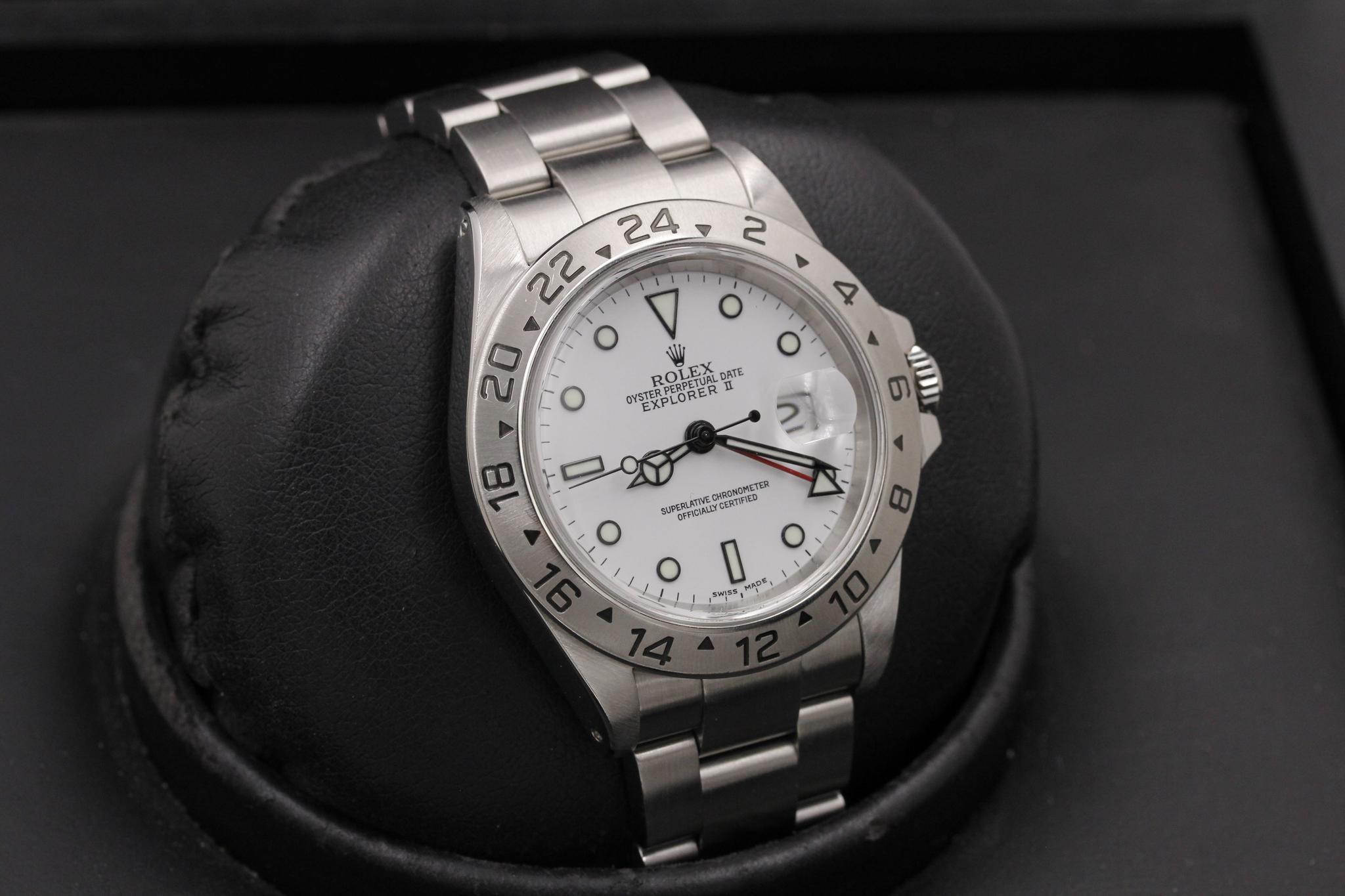Watch Image 11