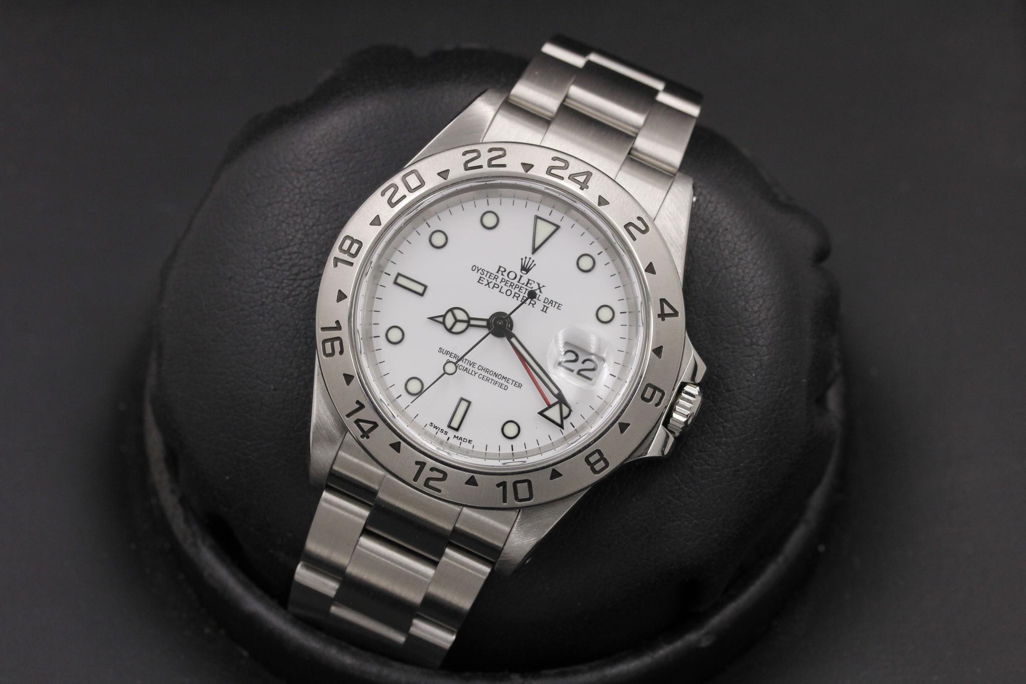 Watch Image 10