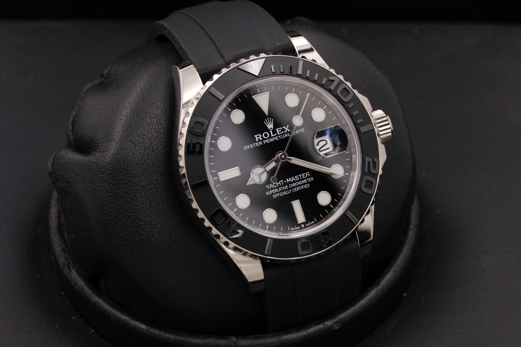 Watch Image 10