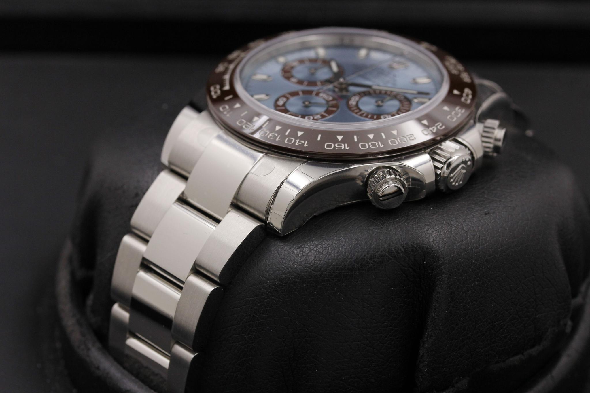 Watch Image 2