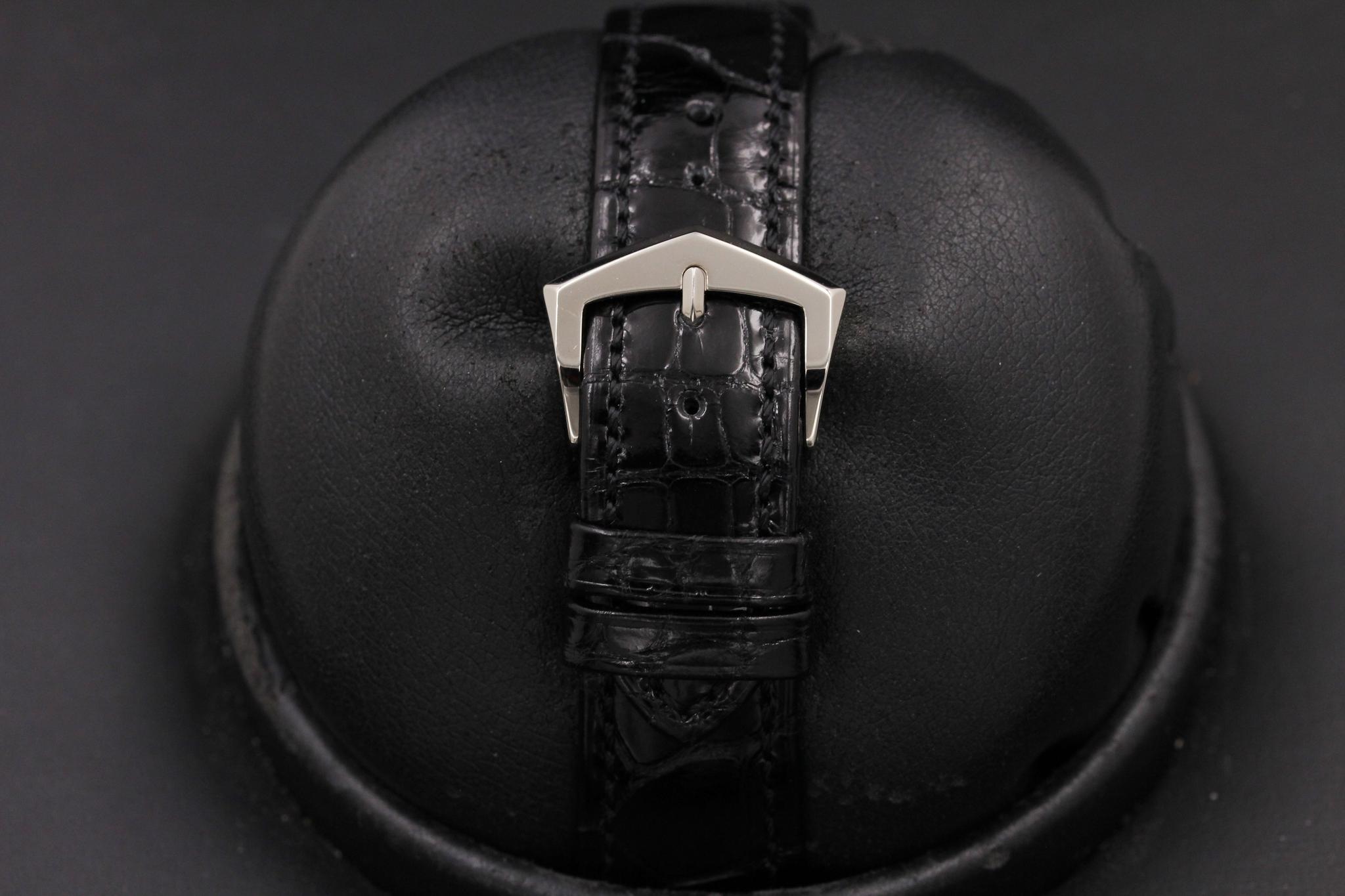 Watch Image 8