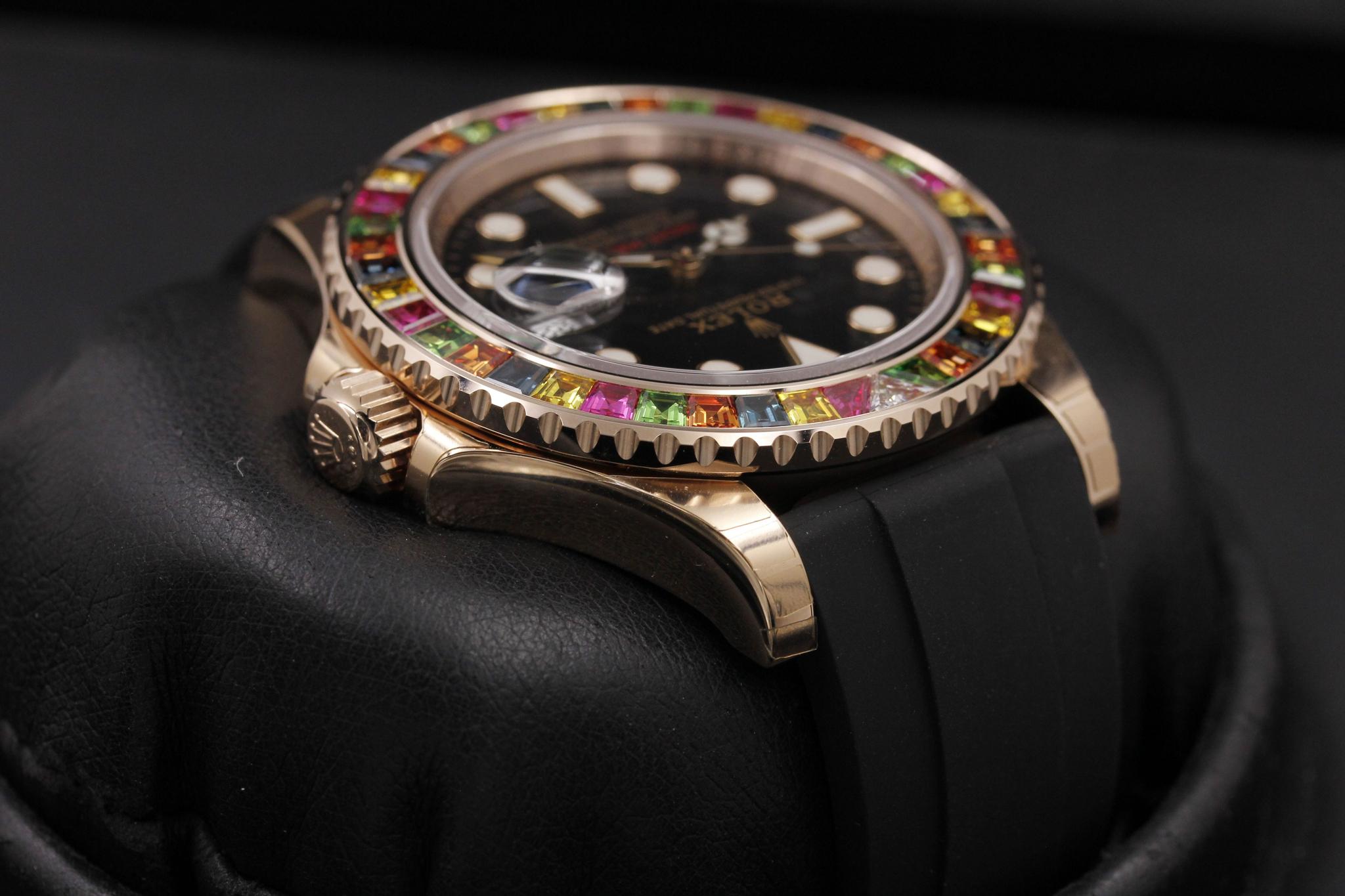 Watch Image 4
