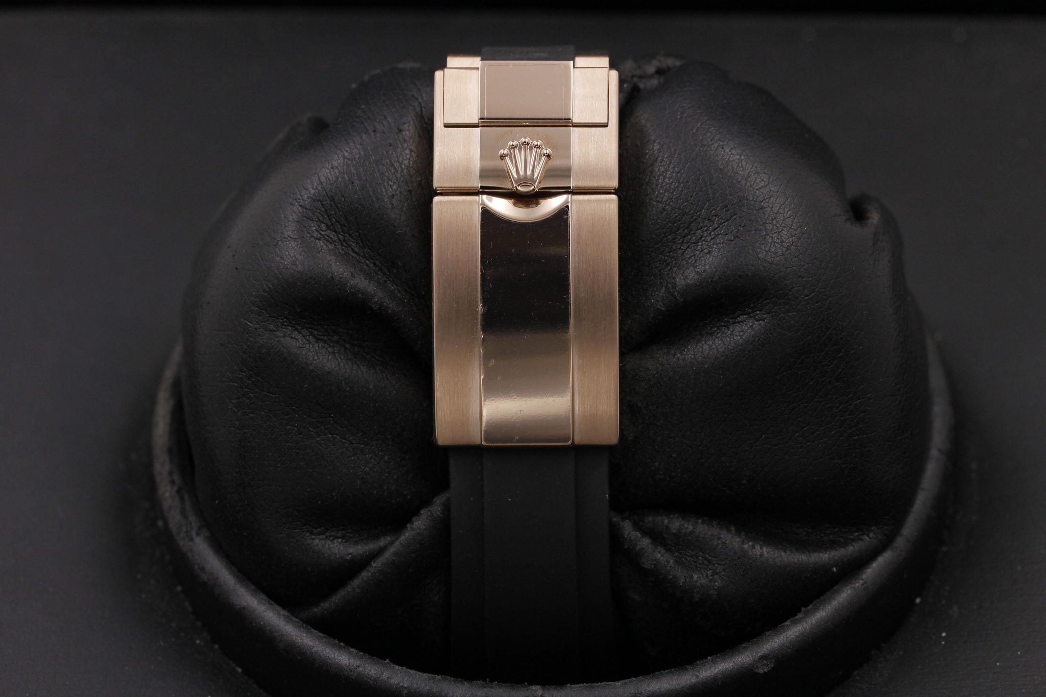 Watch Image 8