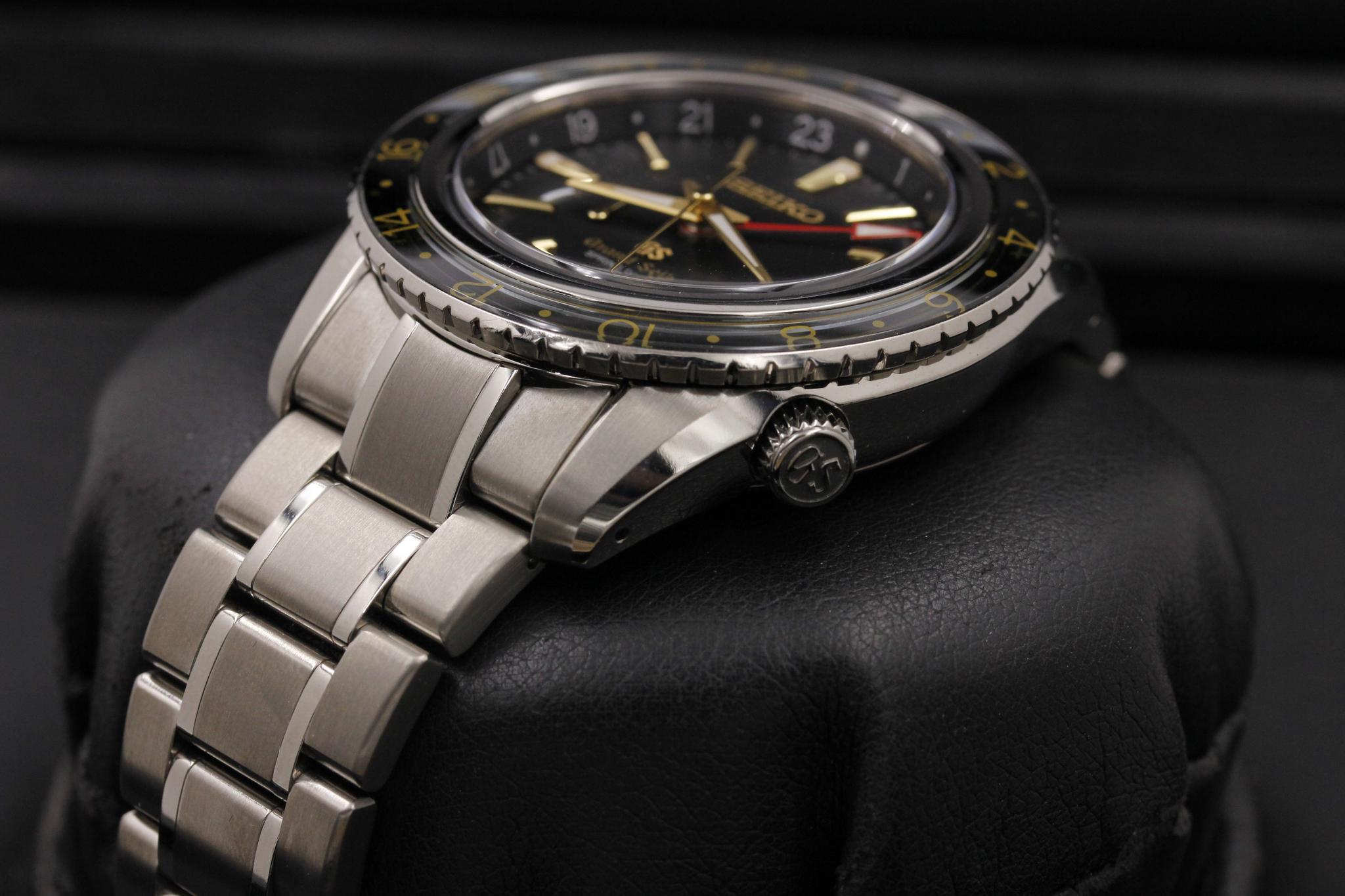 Watch Image 2
