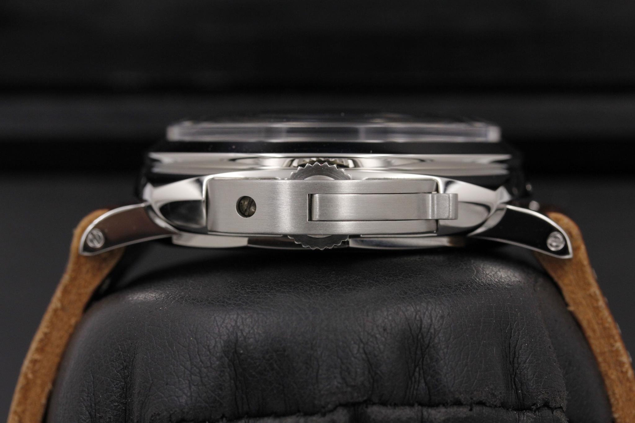 Watch Image 3