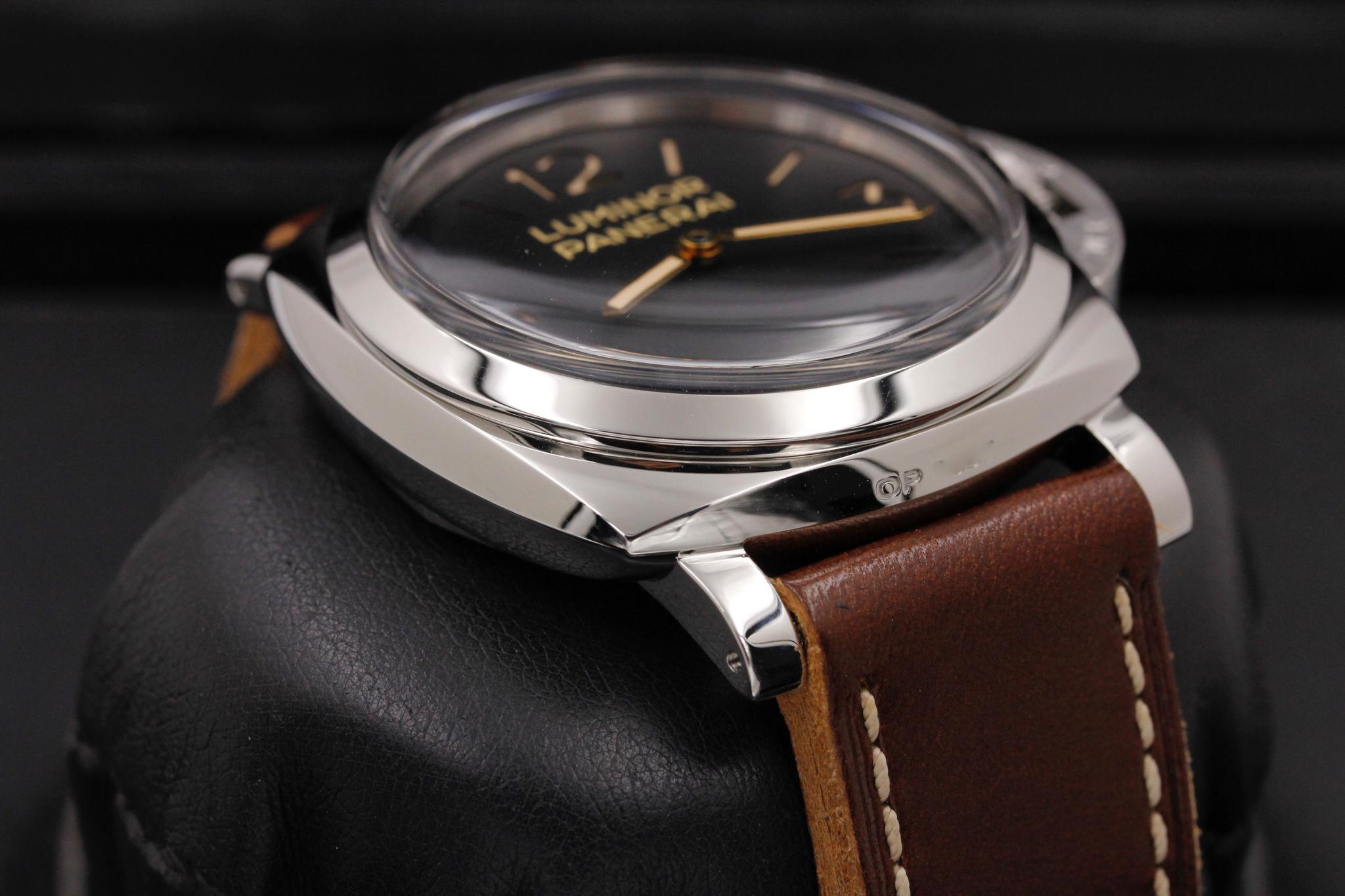 Watch Image 6