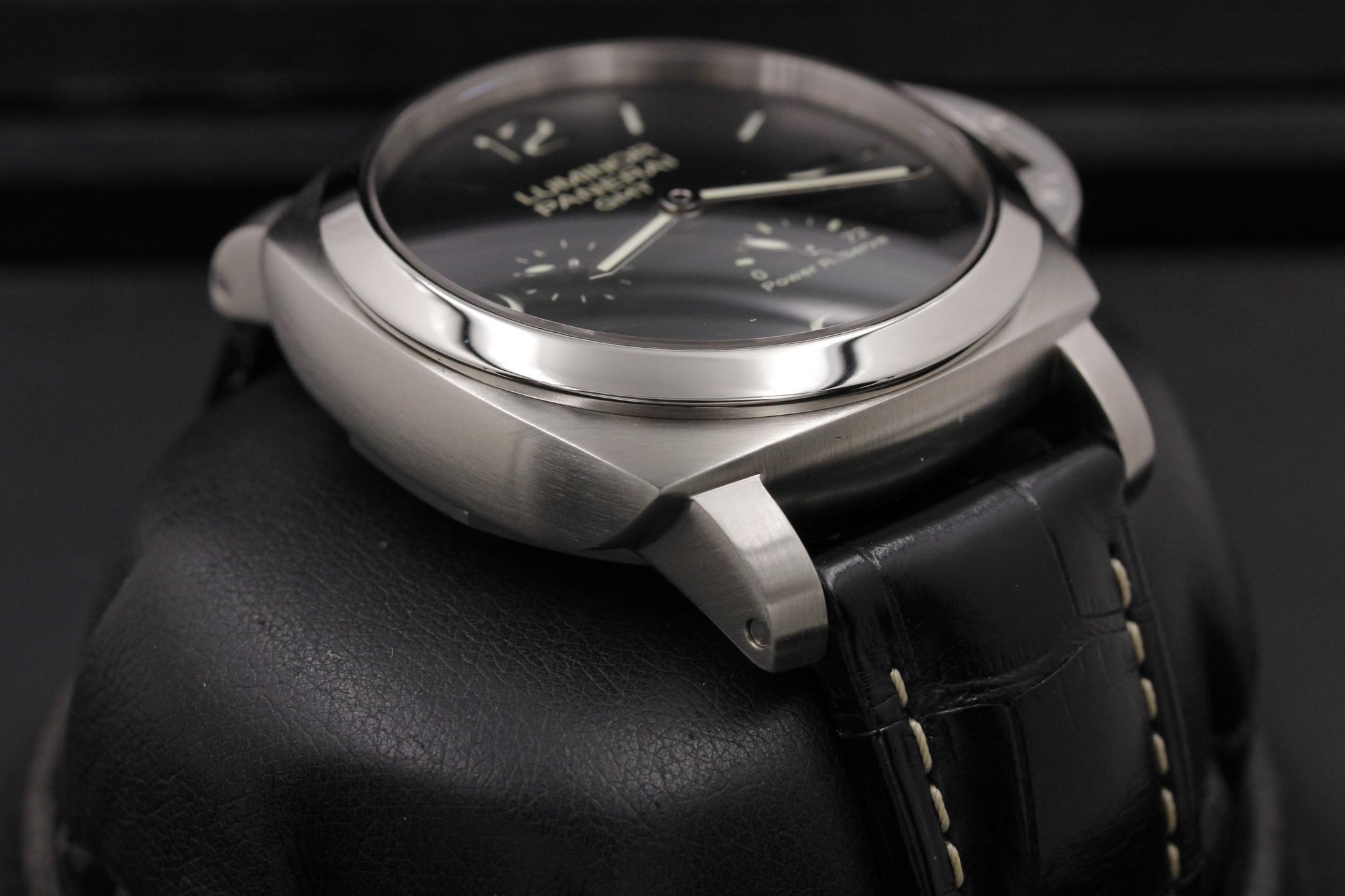 Watch Image 6