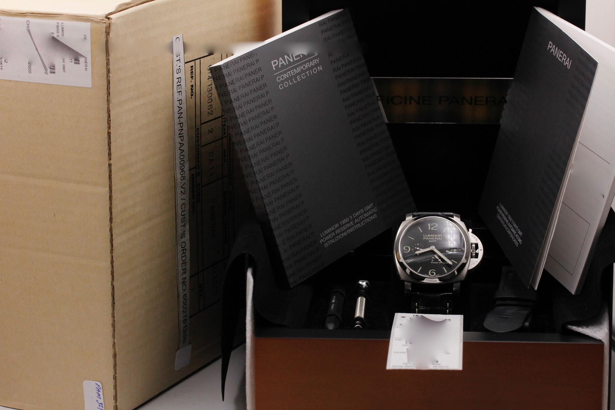 Watch Image 12
