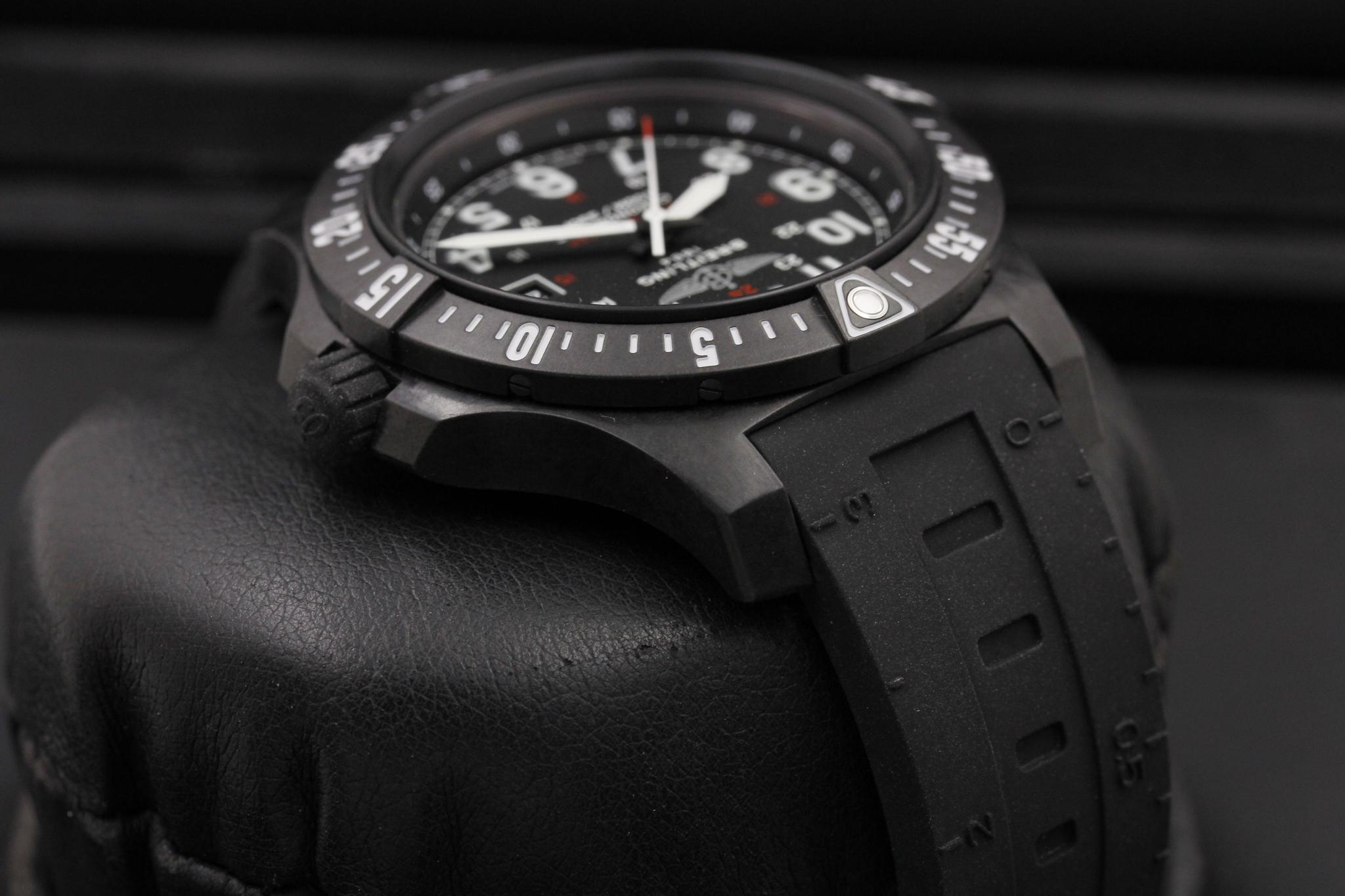 Watch Image 4