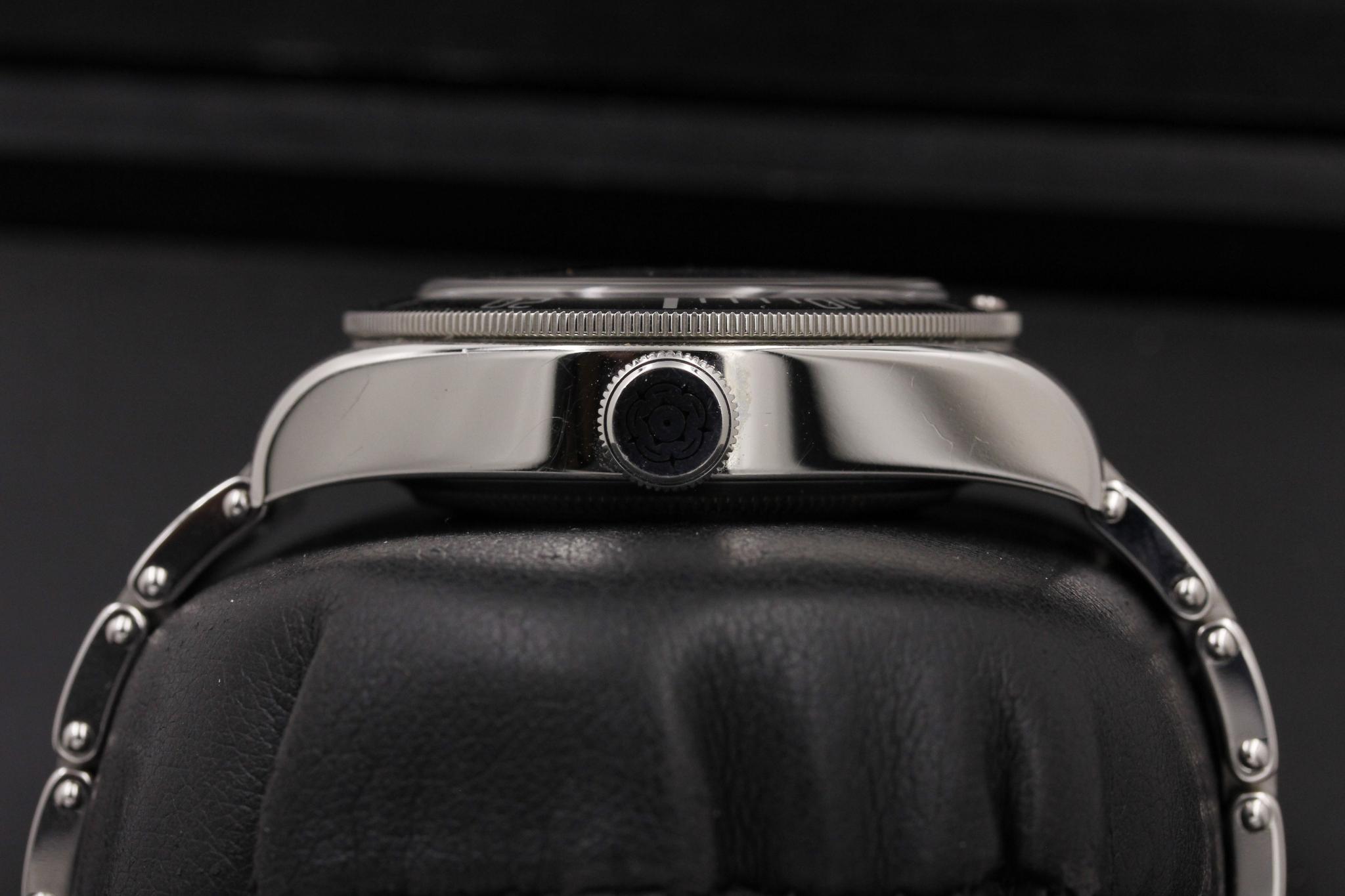 Watch Image 3