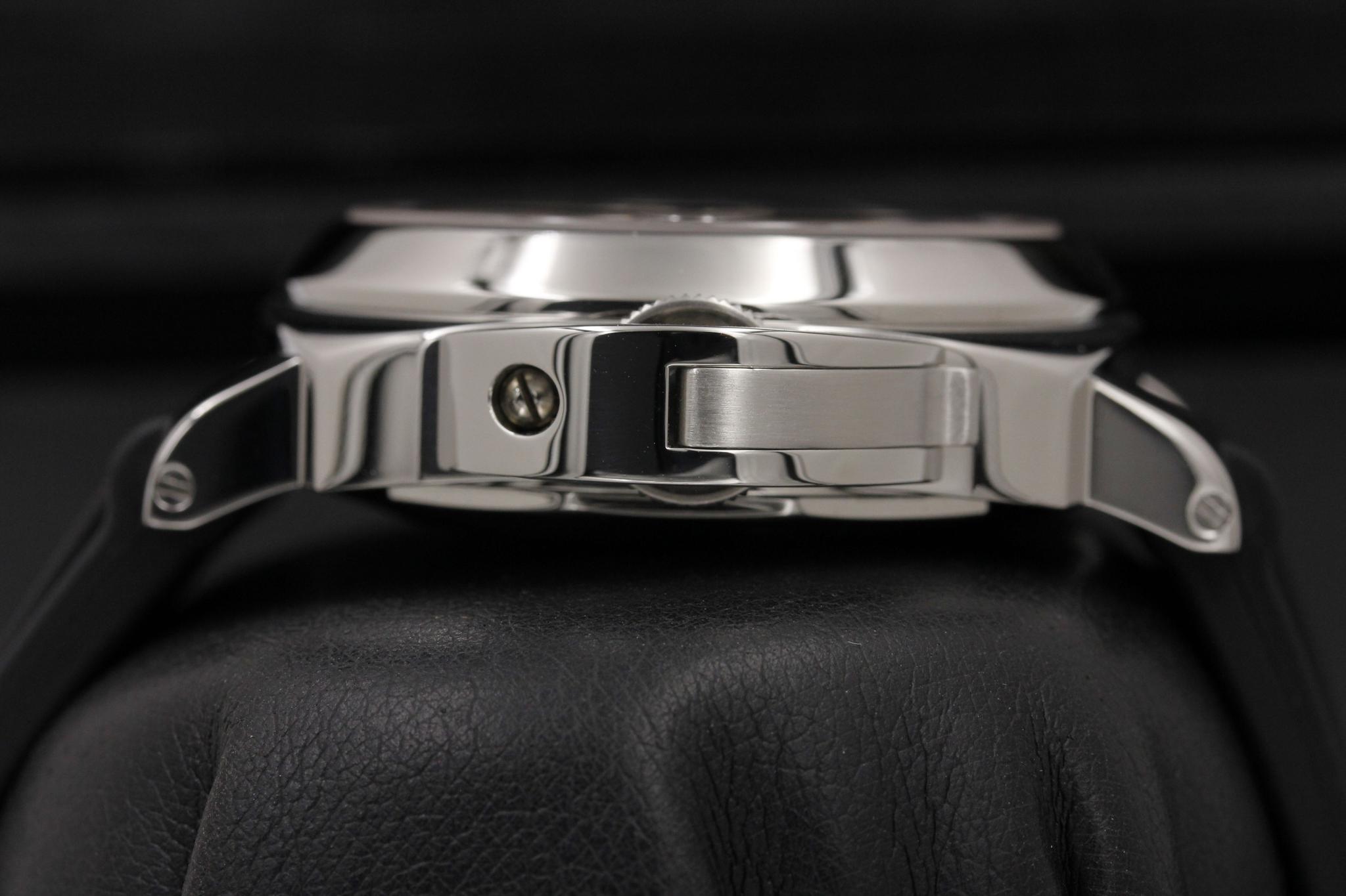 Watch Image 3