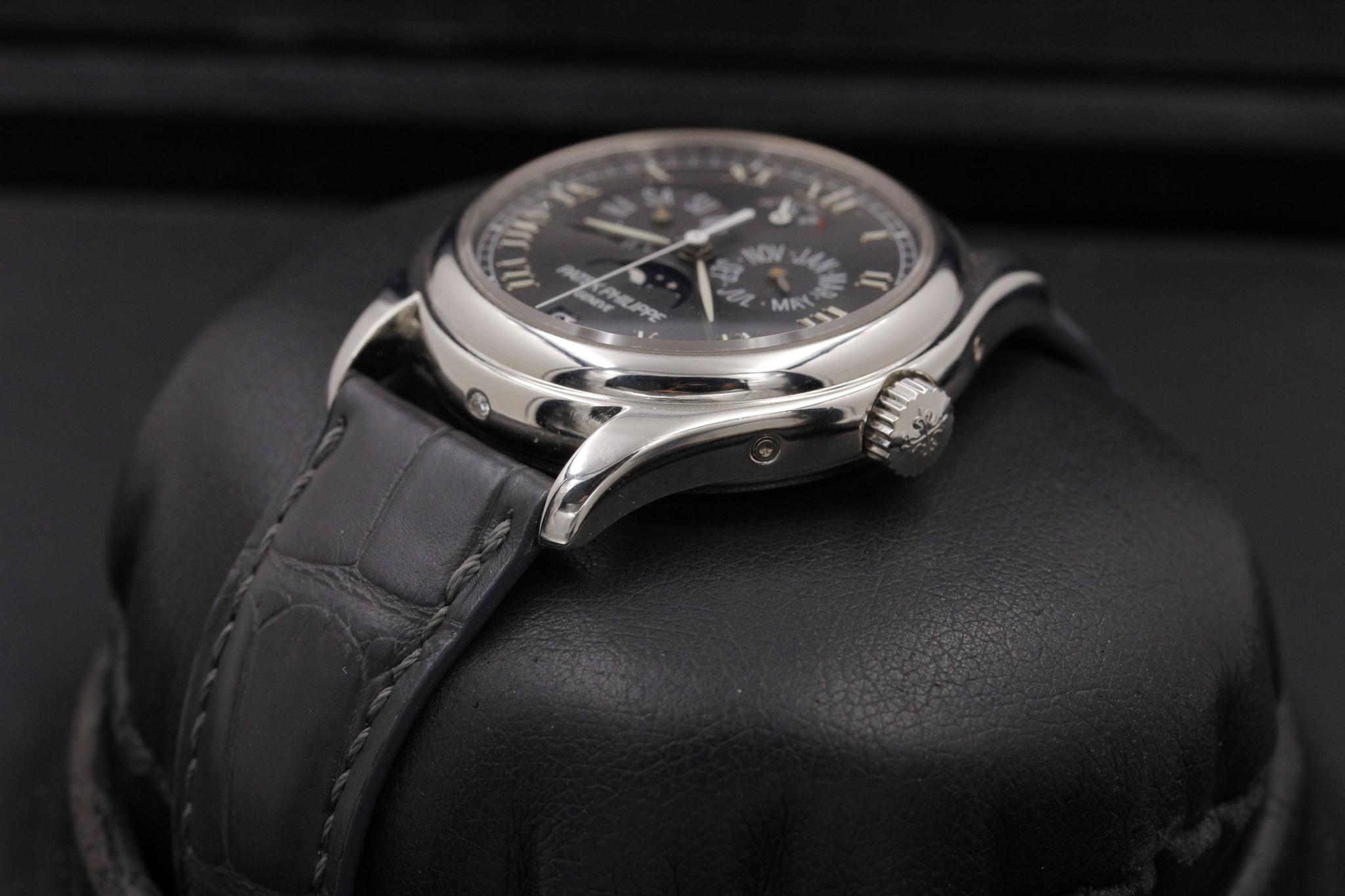 Watch Image 2