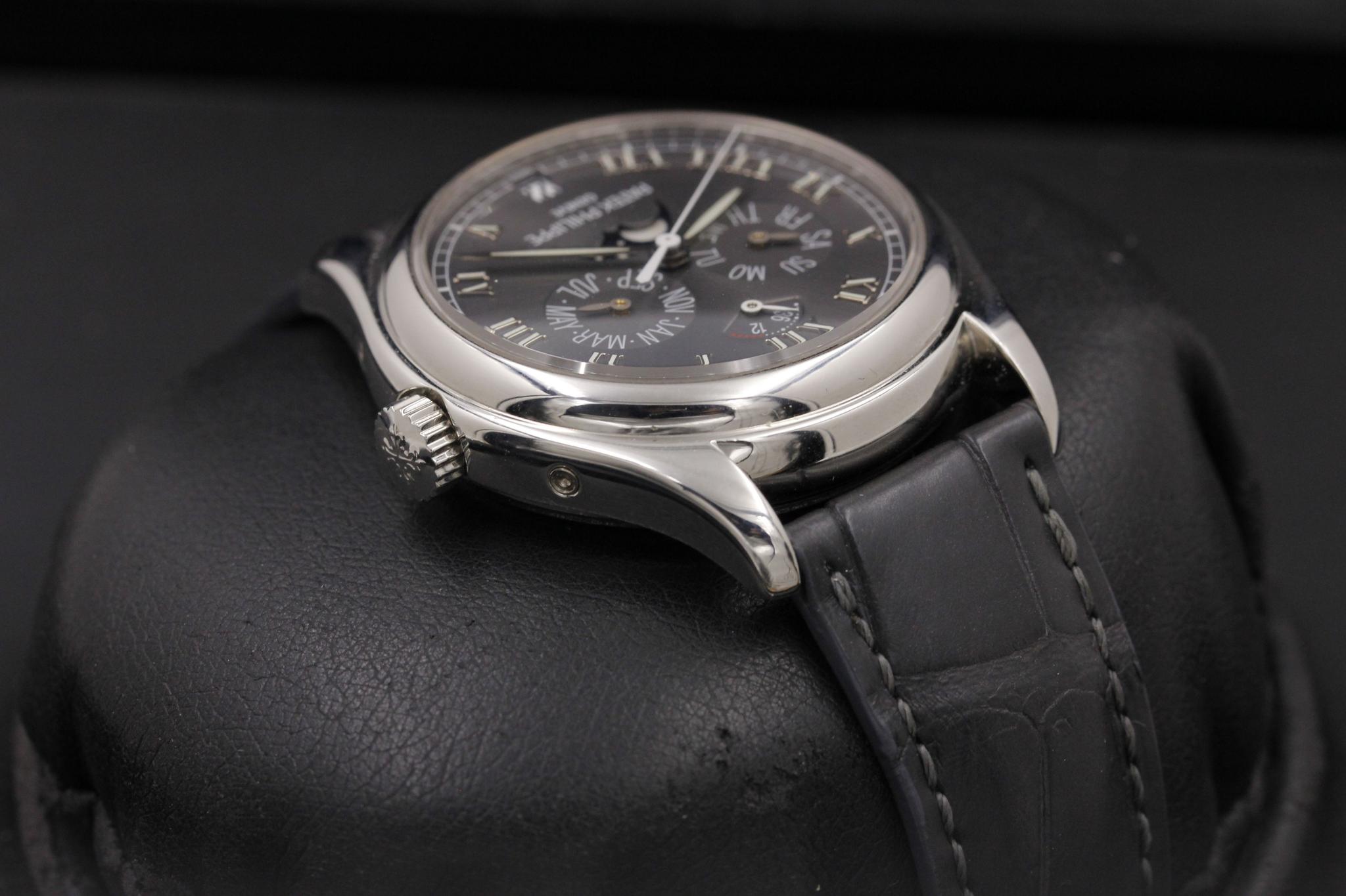 Watch Image 4