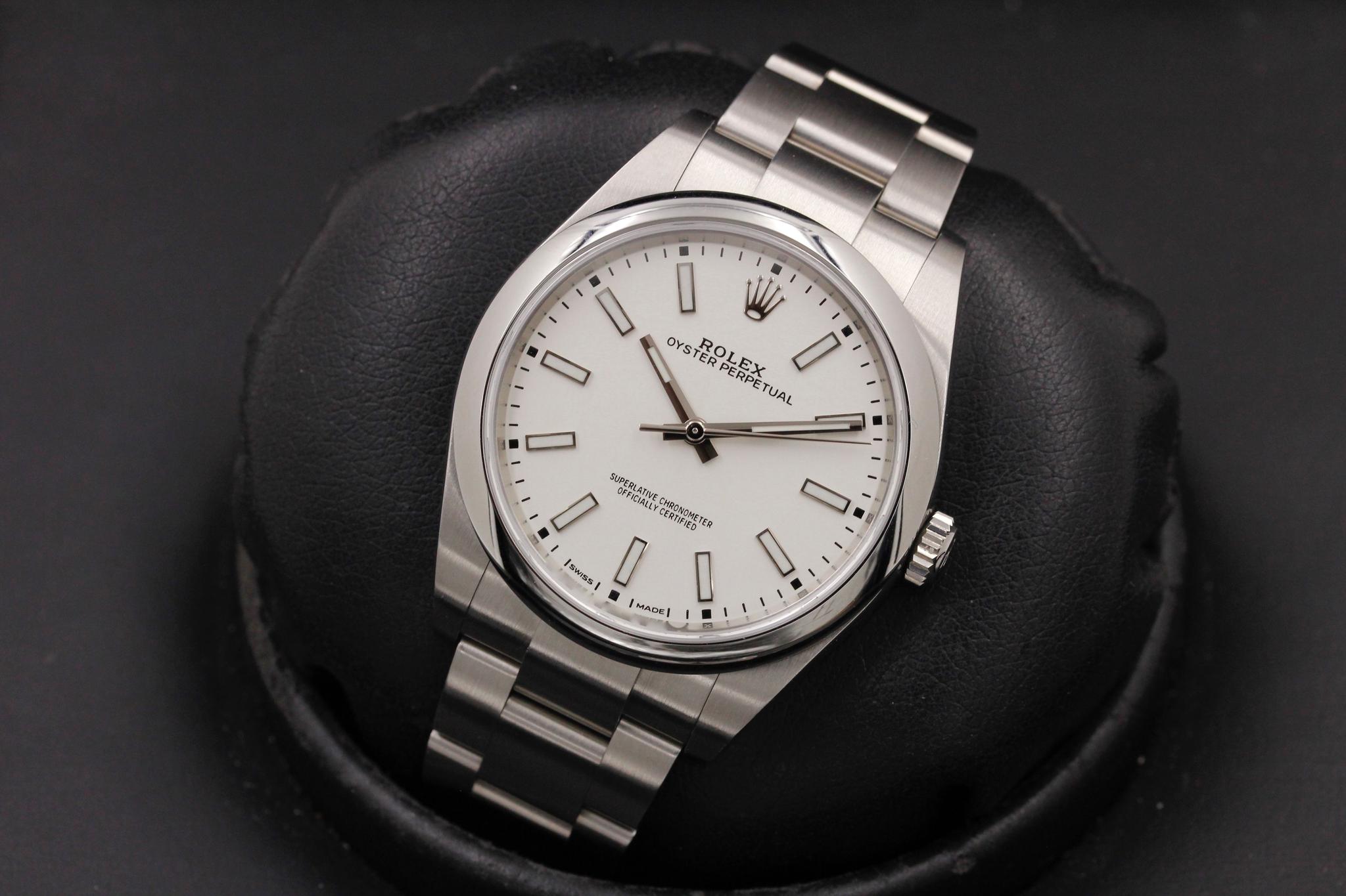 Watch Image 9