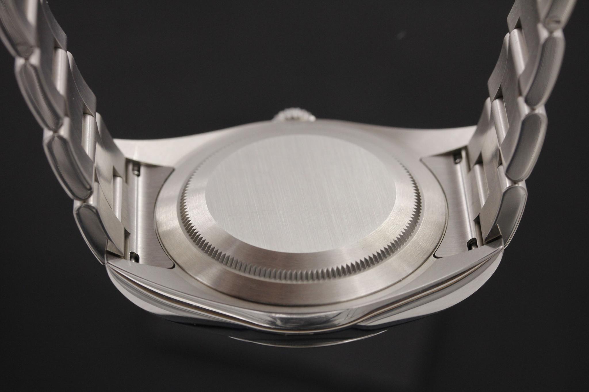 Watch Image 7