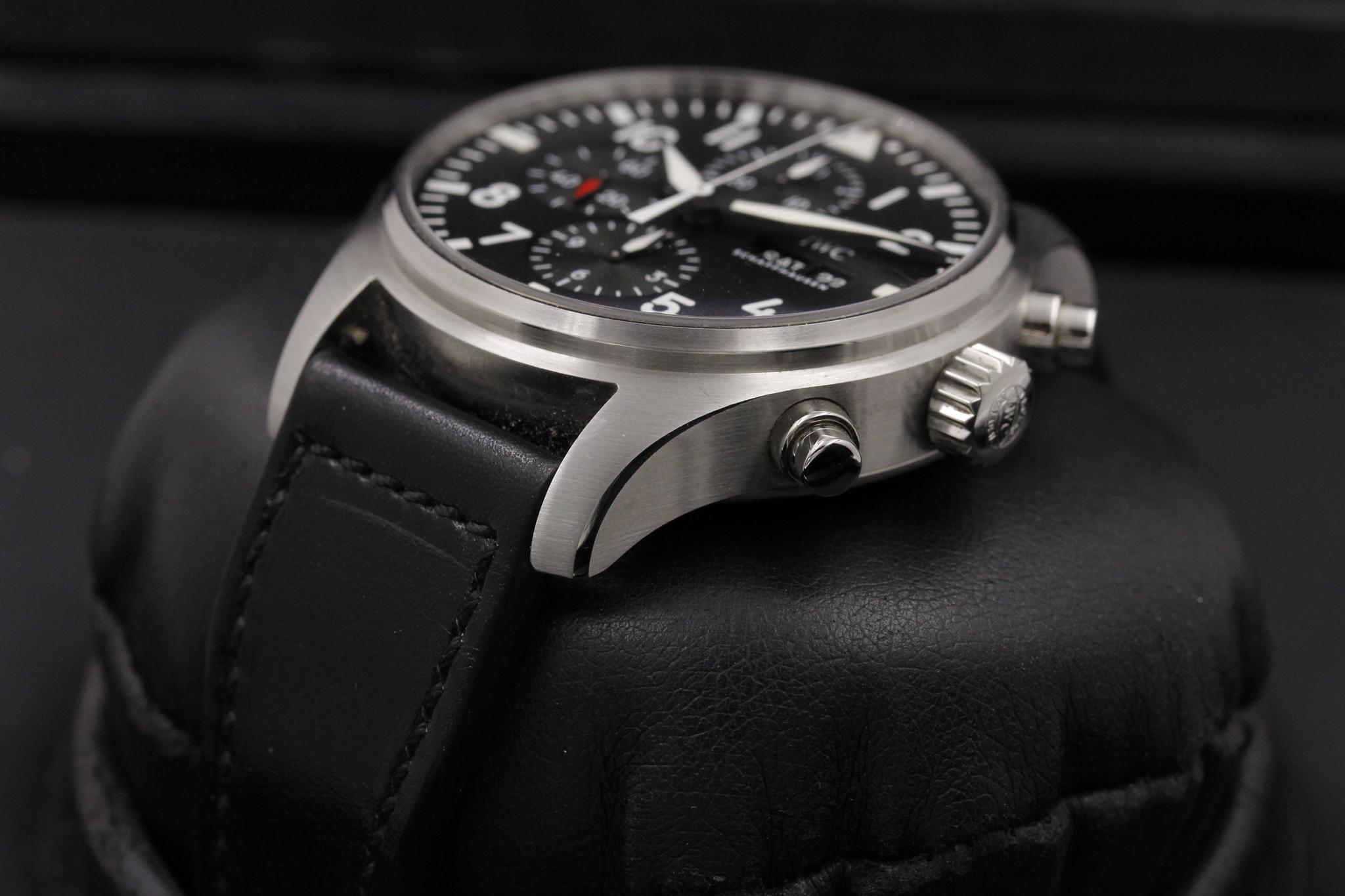 Watch Image 2
