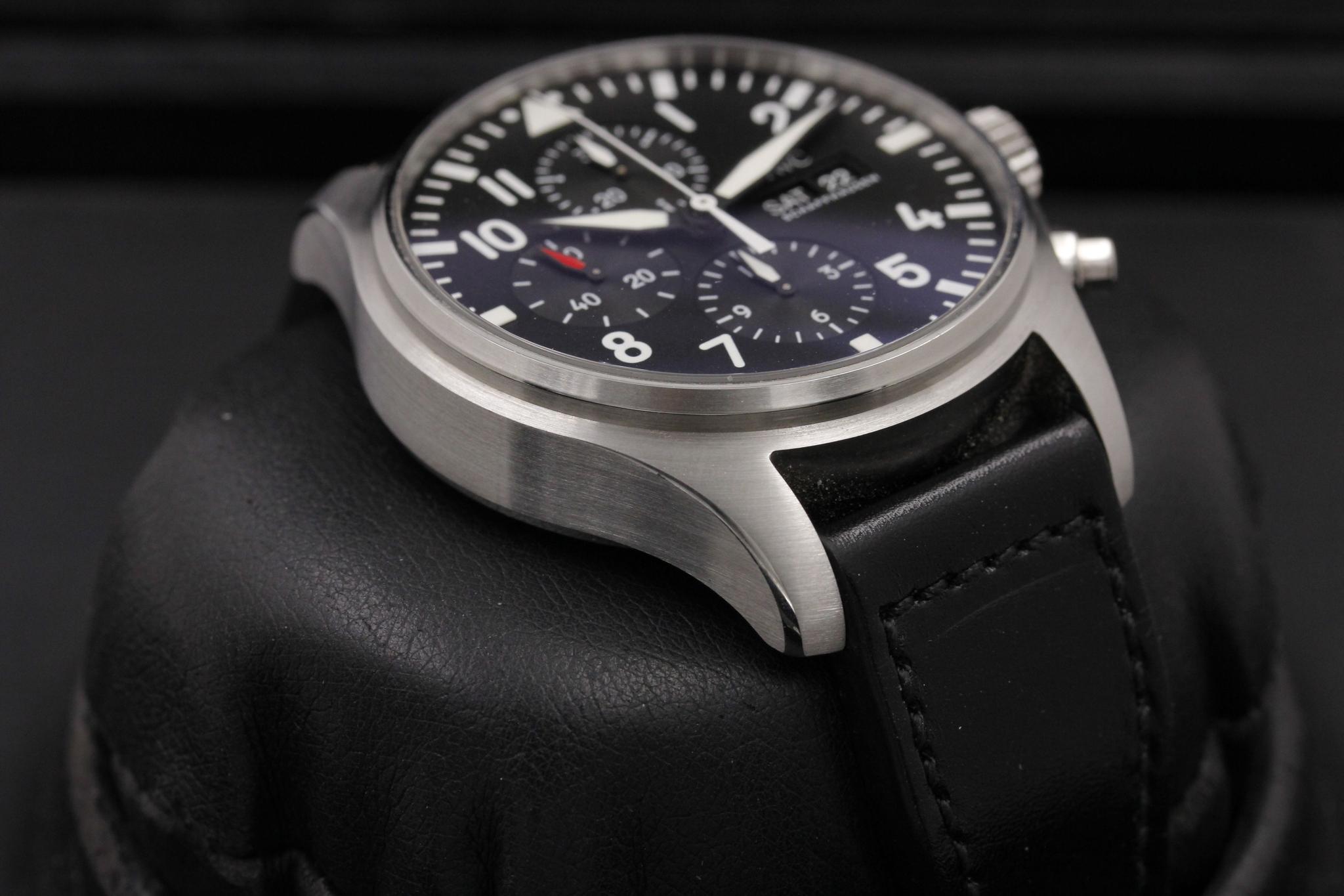 Watch Image 6