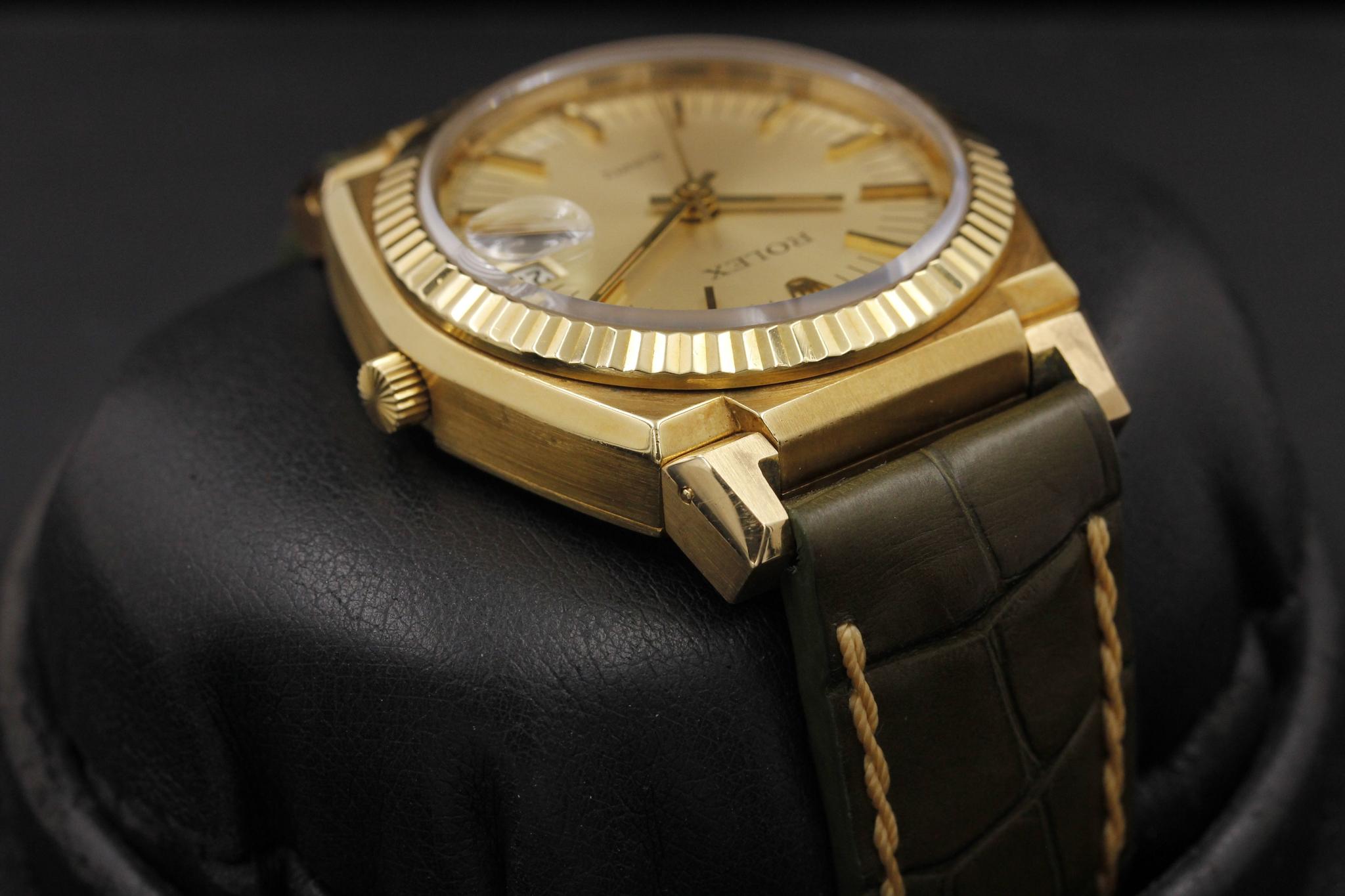 Watch Image 5