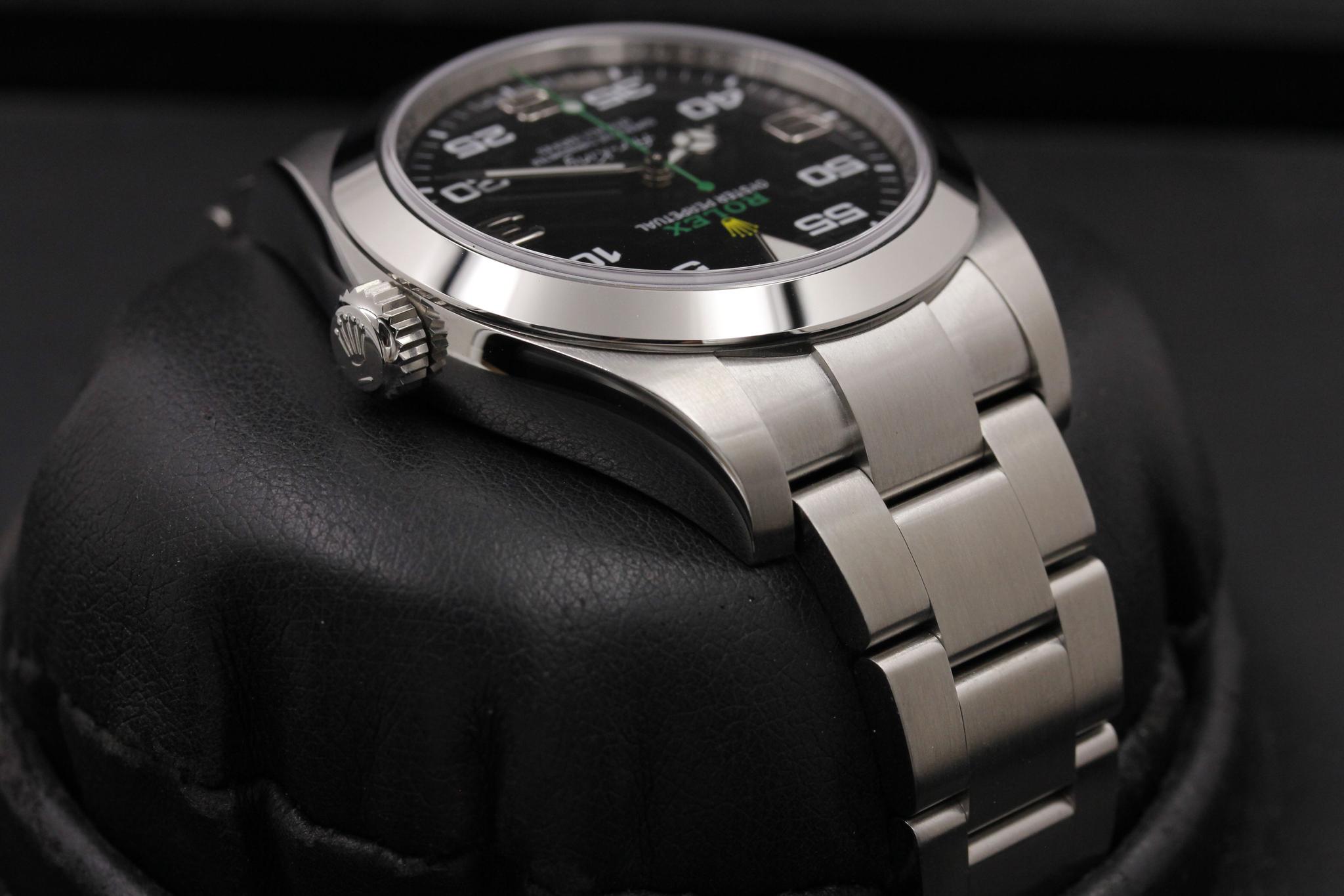 Watch Image 4