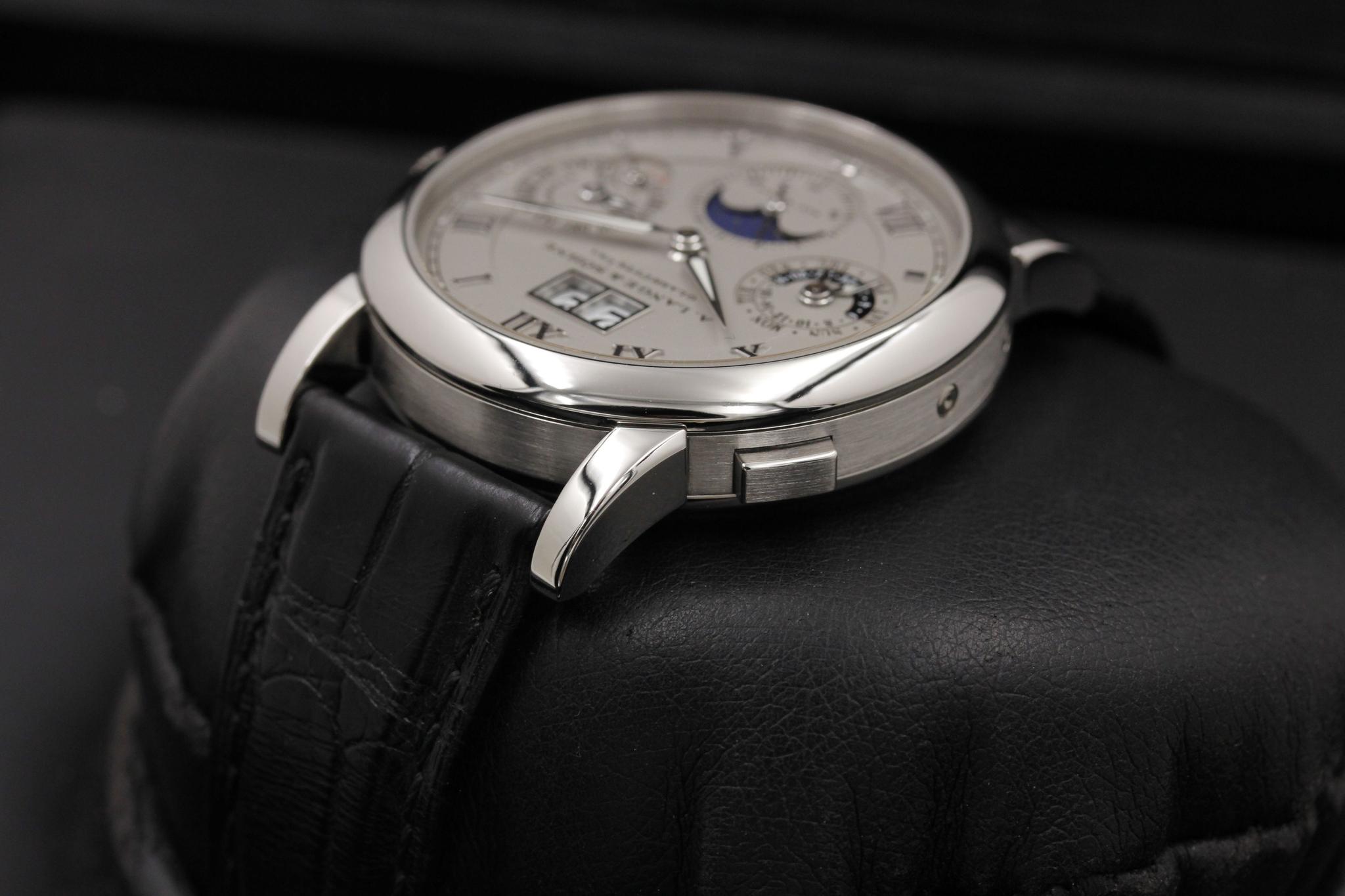 Watch Image 5