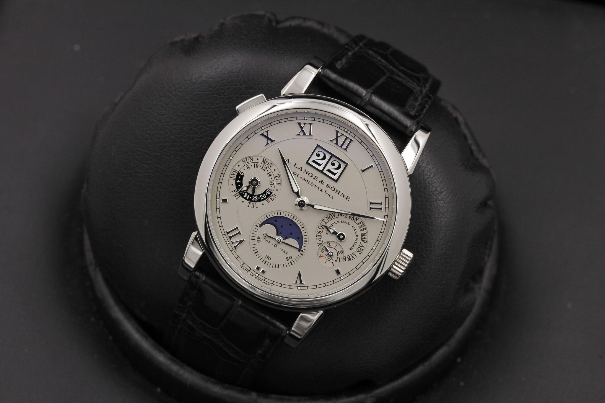 Watch Image 9