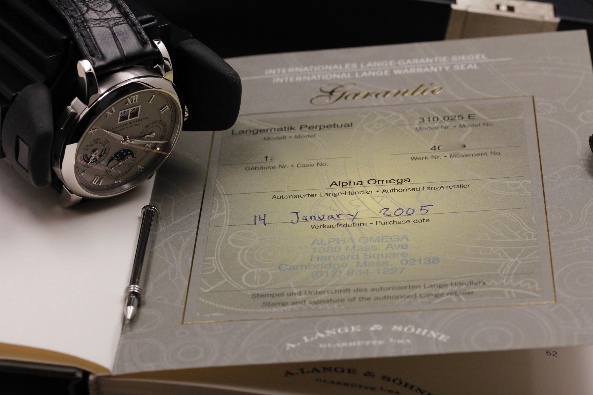 Watch Image 11